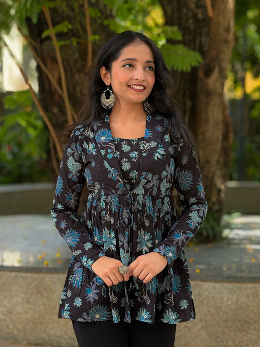 Black Lepal Coller Peplum Top