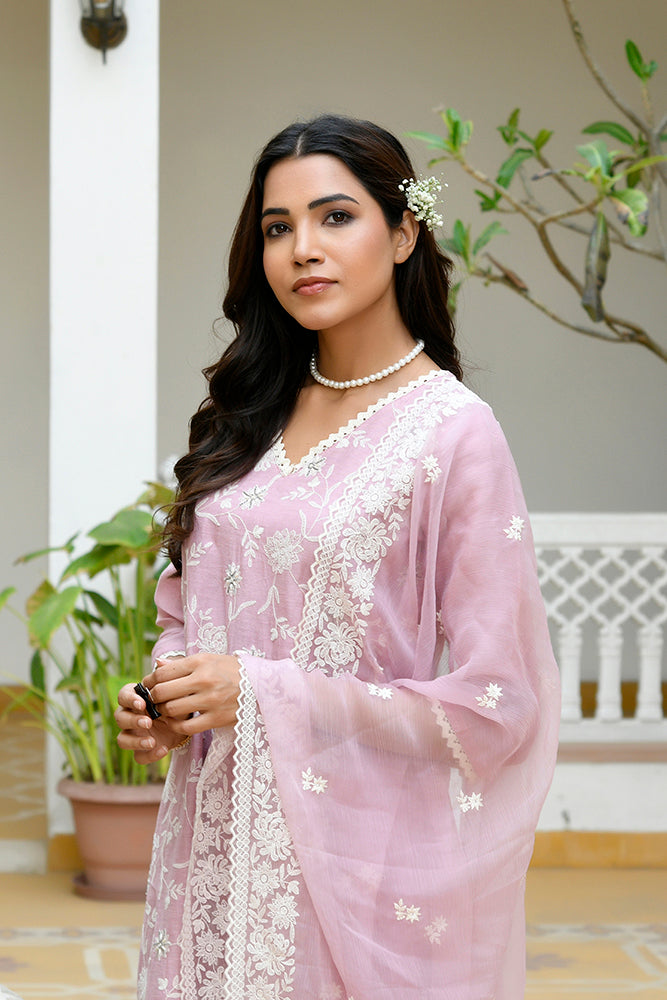 Women linen embroidered solid kurta set with solid pants & chiffon embroidered dupatta