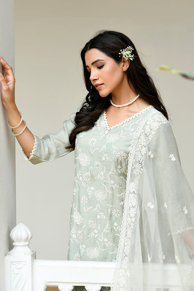Women linen embroidered solid kurta set with solid pants & chiffon embroidered dupatta