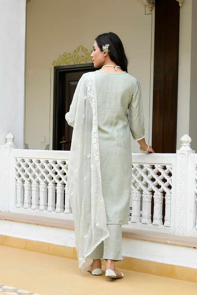 Women linen embroidered solid kurta set with solid pants & chiffon embroidered dupatta
