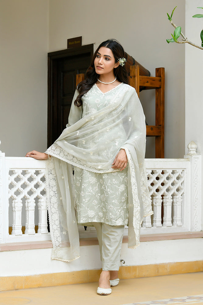 Women linen embroidered solid kurta set with solid pants & chiffon embroidered dupatta