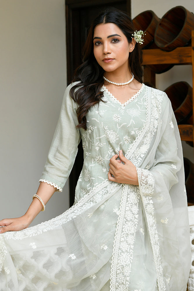 Women linen embroidered solid kurta set with solid pants & chiffon embroidered dupatta