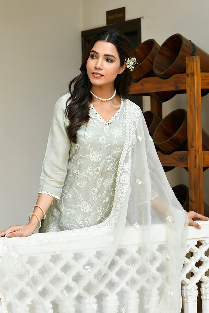 Women linen embroidered solid kurta set with solid pants & chiffon embroidered dupatta