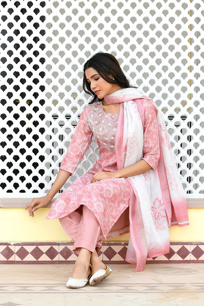 Women Tissue Linen Embroidered Solid Kurta Set With Solid Pants & Printed Dupatta