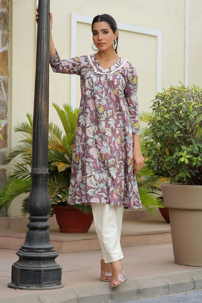 Women Printed Kurta Set With Solid Pants