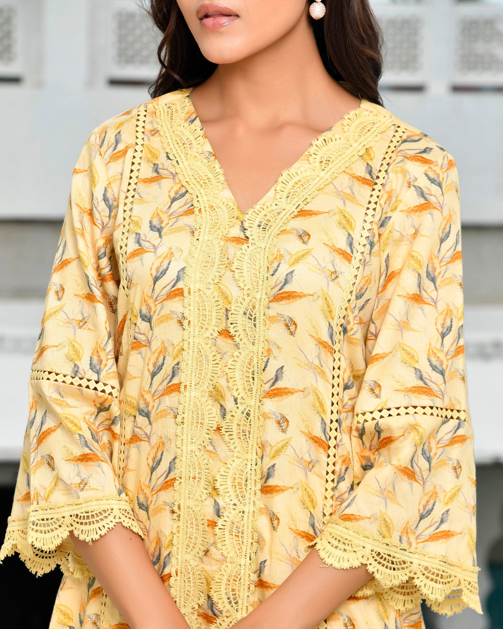 Women Cotton Kurta pant set with solid laced pant