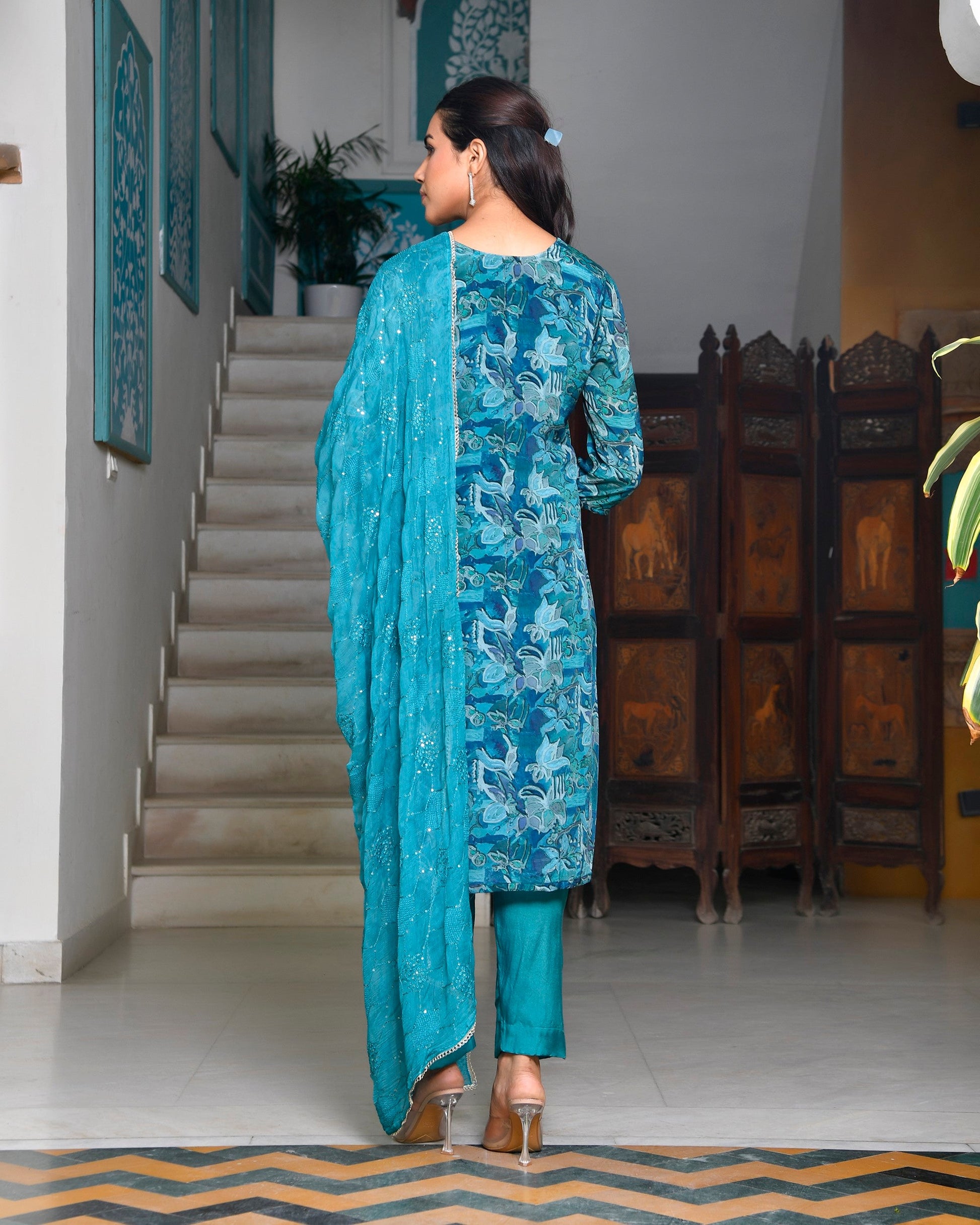 Women crepe embroidered suit set