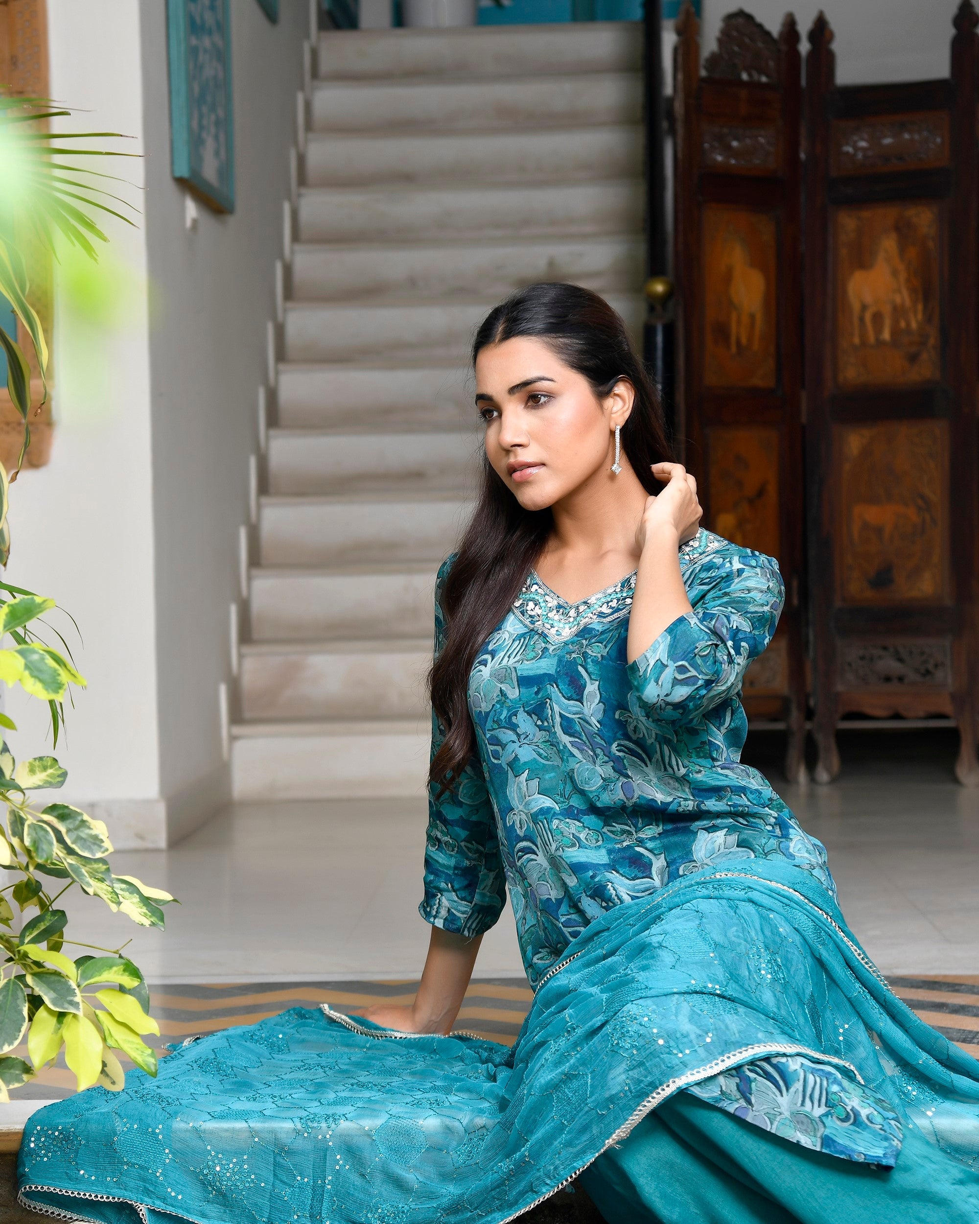 Women crepe embroidered suit set