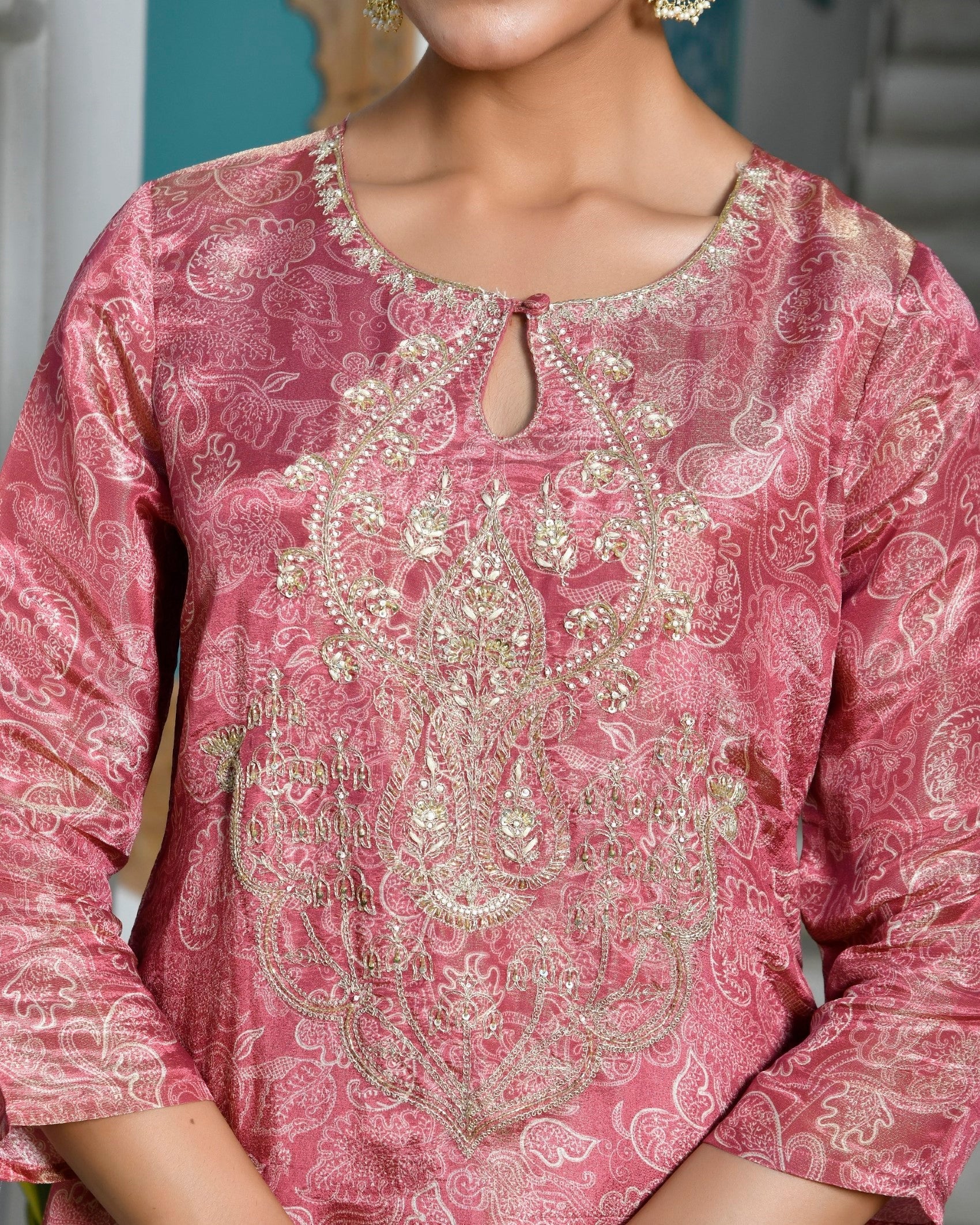 Women Digital Printed Tissue suit set with solid pant & brocade dupatta