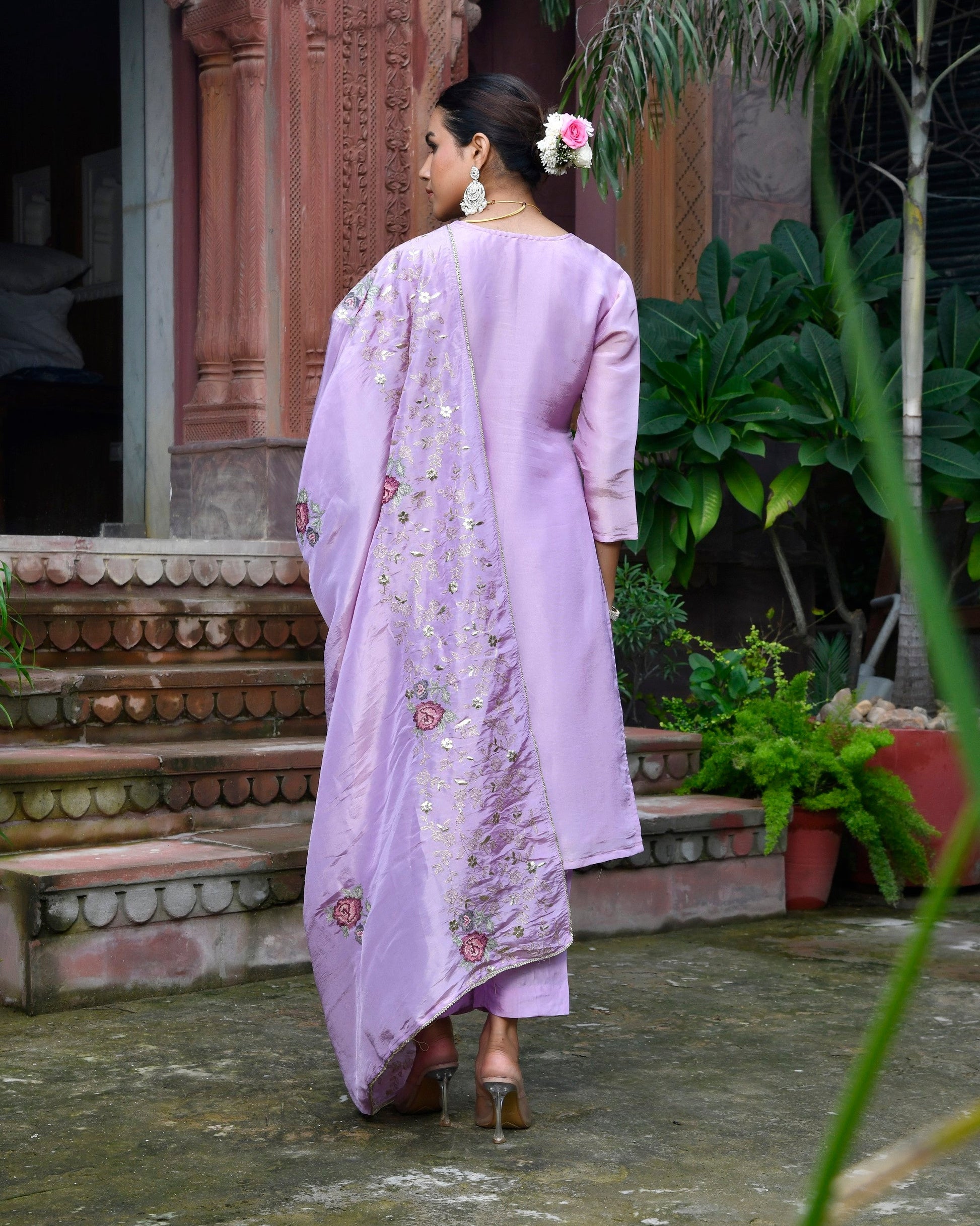 Women Tissue Silk emboidered suit set with solid pant & solid embroidered dupatta