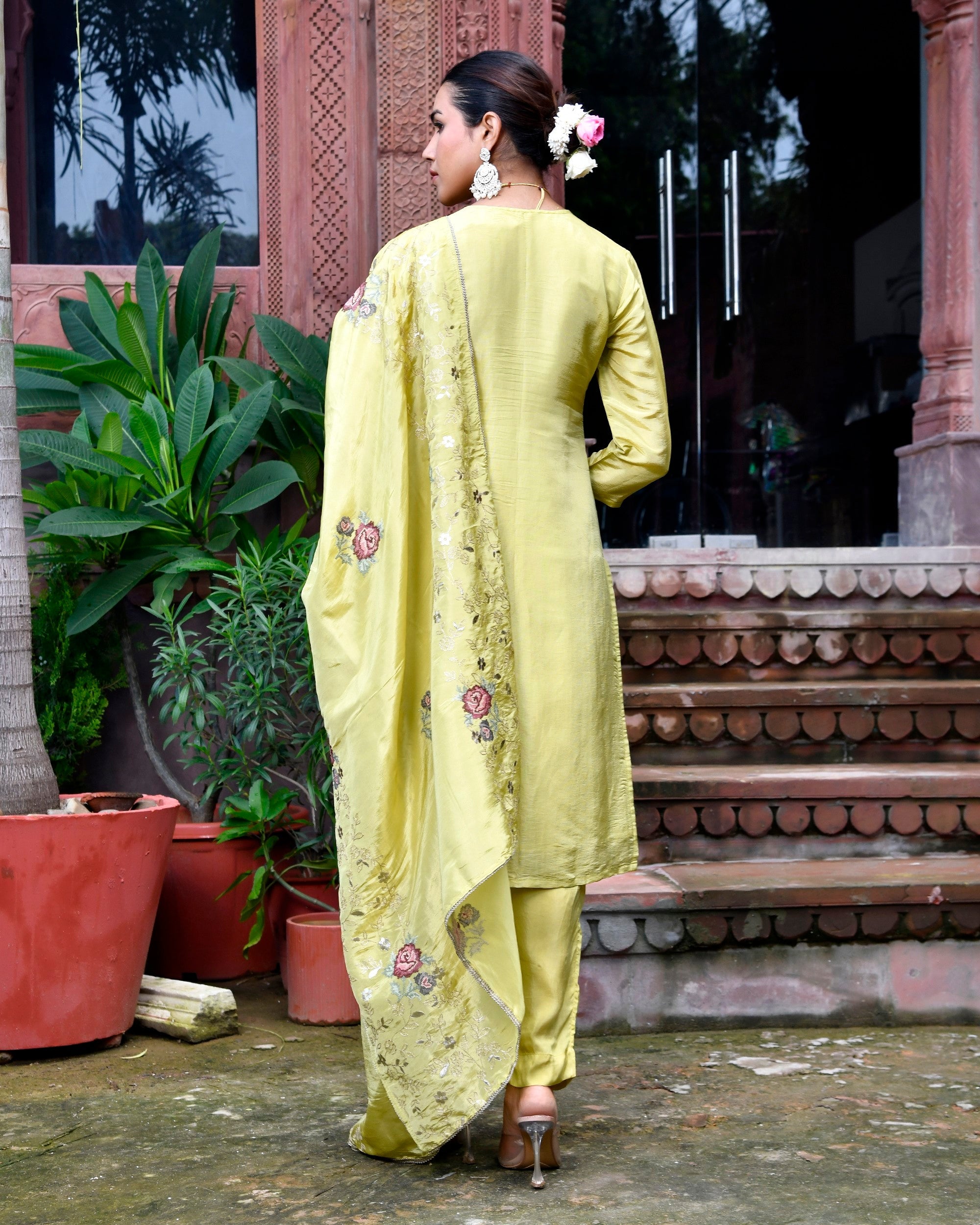 Women Tissue Silk emboidered suit set with solid pant & solid embroidered dupatta