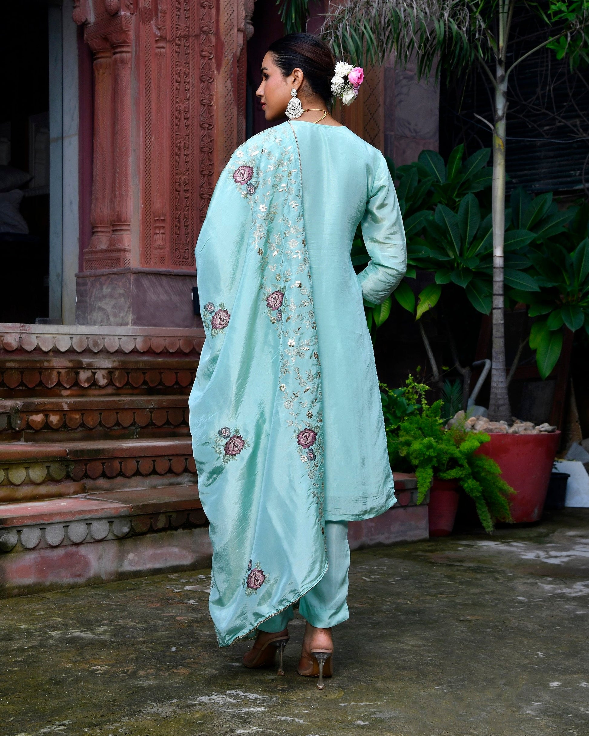 Women Tissue Silk emboidered suit set with solid pant & solid embroidered dupatta