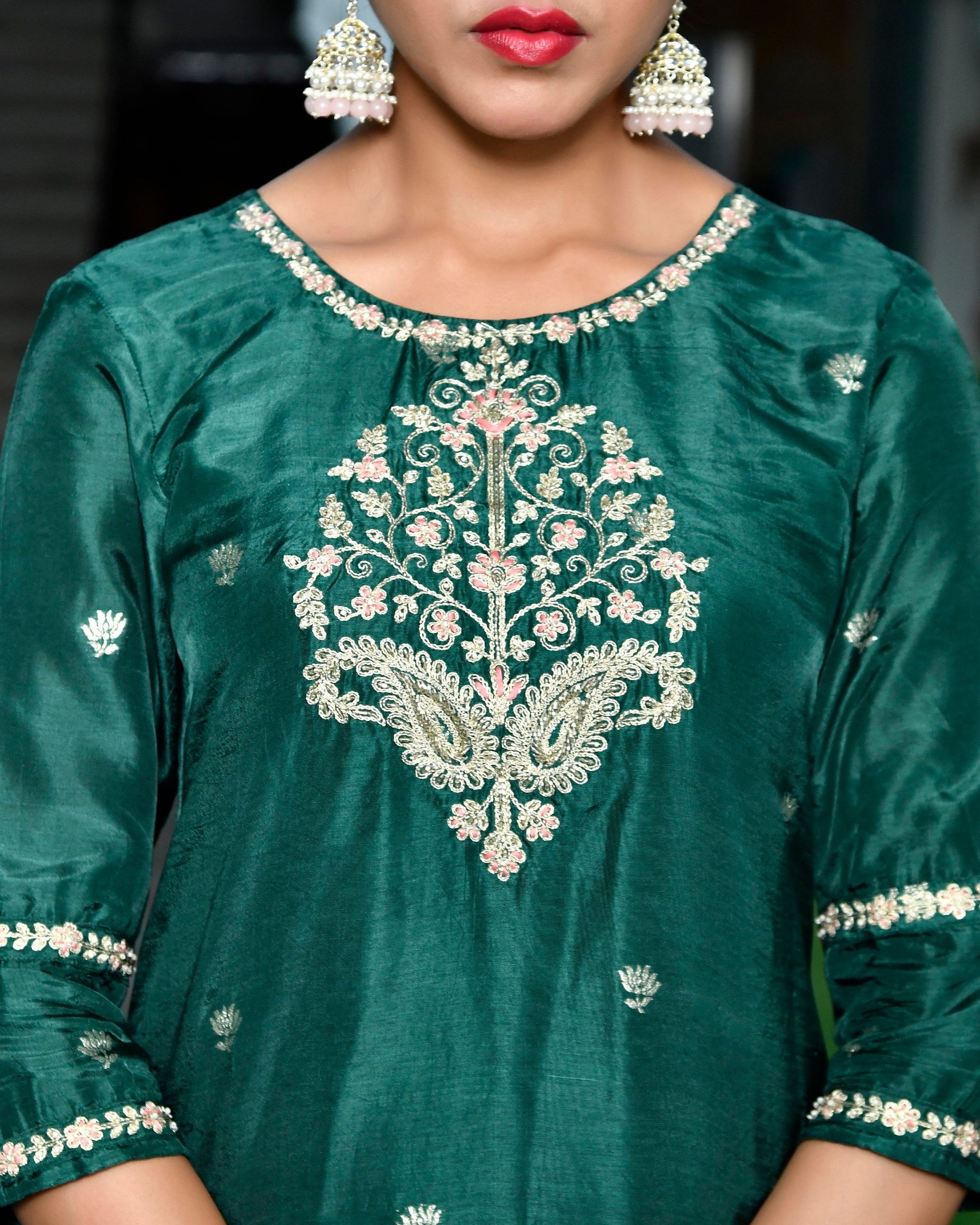 Women silk emboidered solid pant set & digital printed dupatta