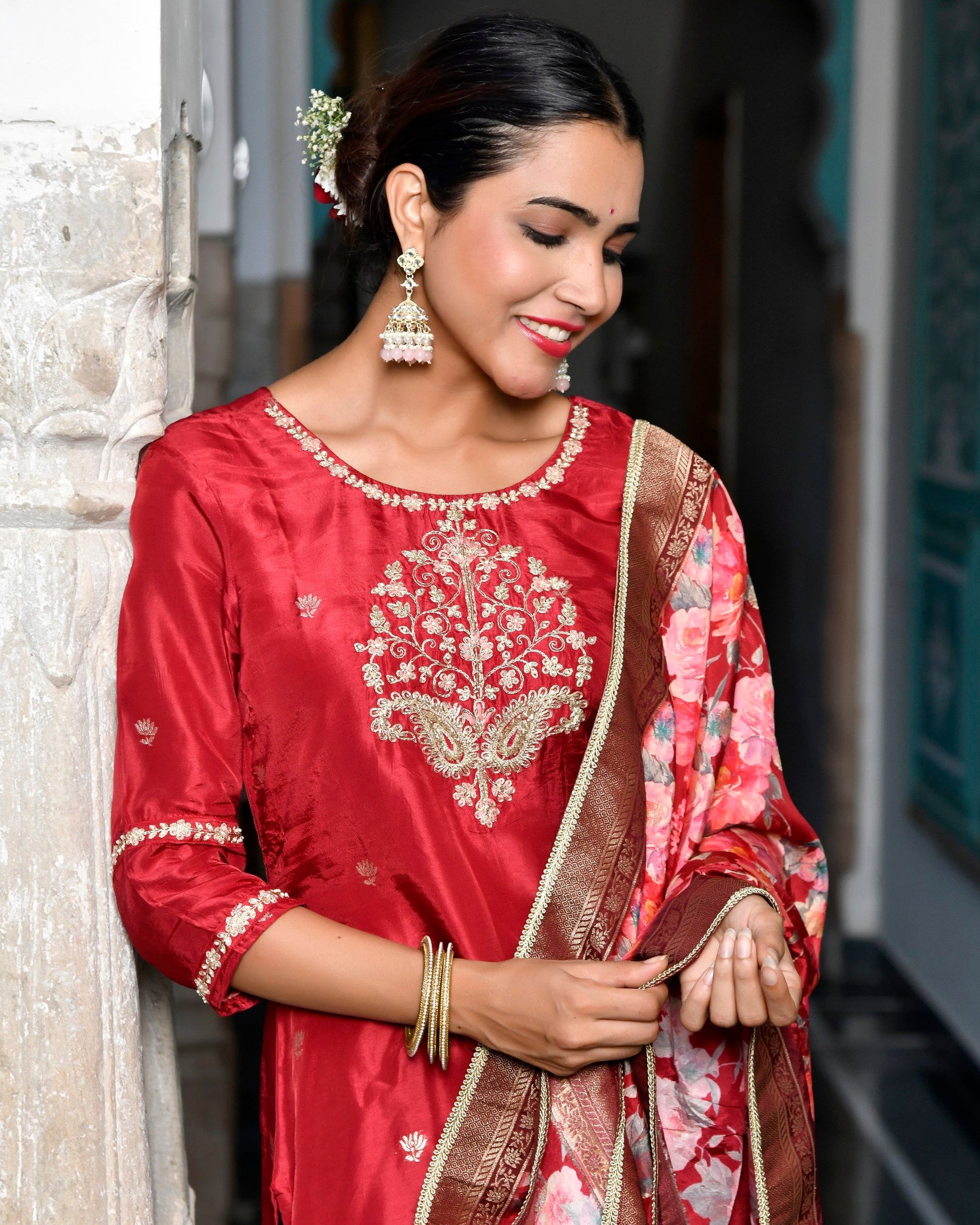 Women silk emboidered solid pant set & digital printed dupatta