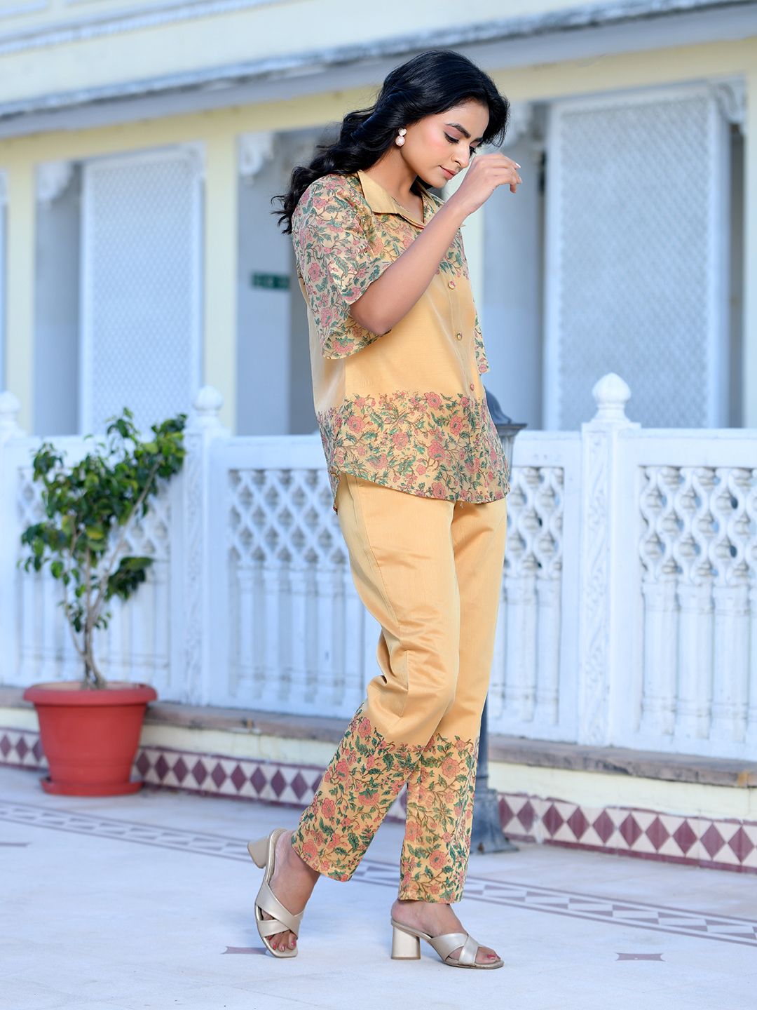 Women Cream Henna  Linen Digital Printed Co-ord Set