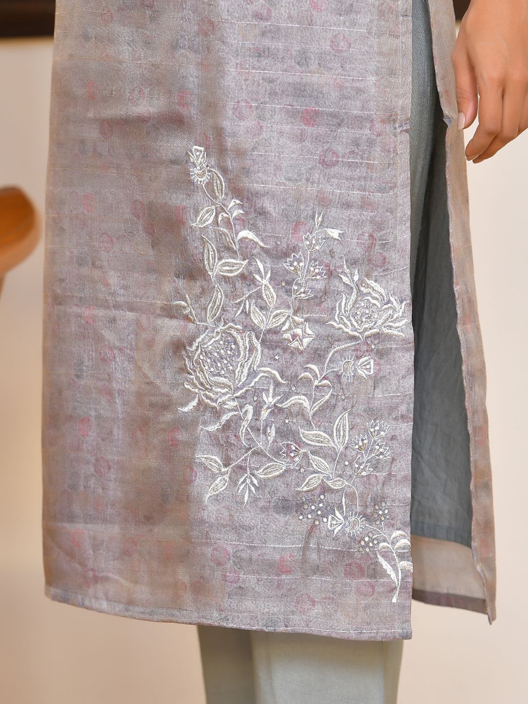 Women Tissue Shimmer Digital Printed Suit Set