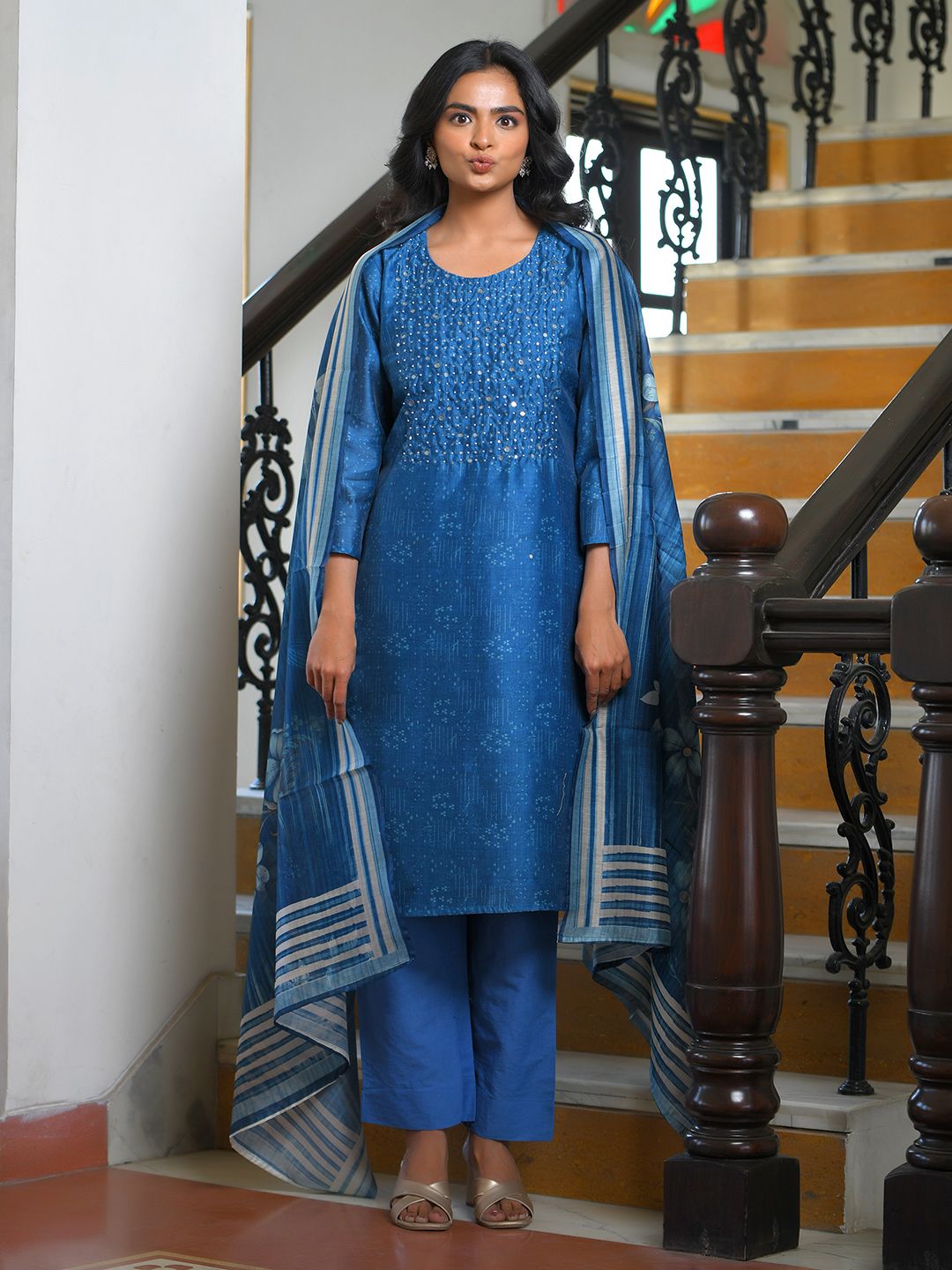 Women Indigo Muslin Digital Printed Suit Set