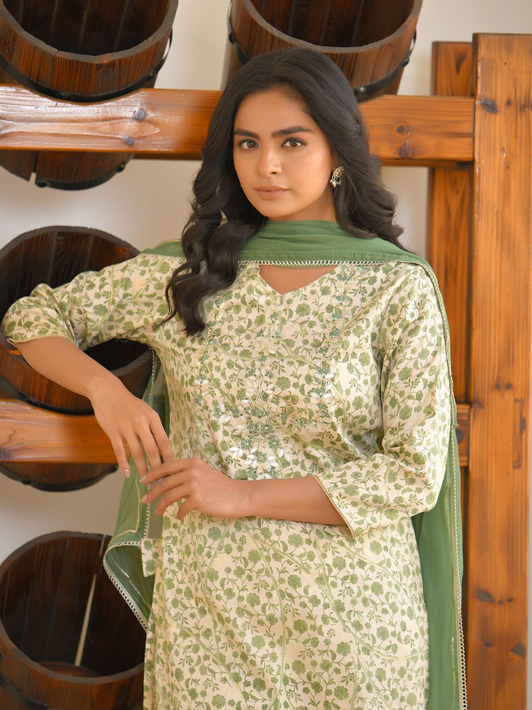 Women Cream Cotton Foil PrintedEmbroidered Suit Set