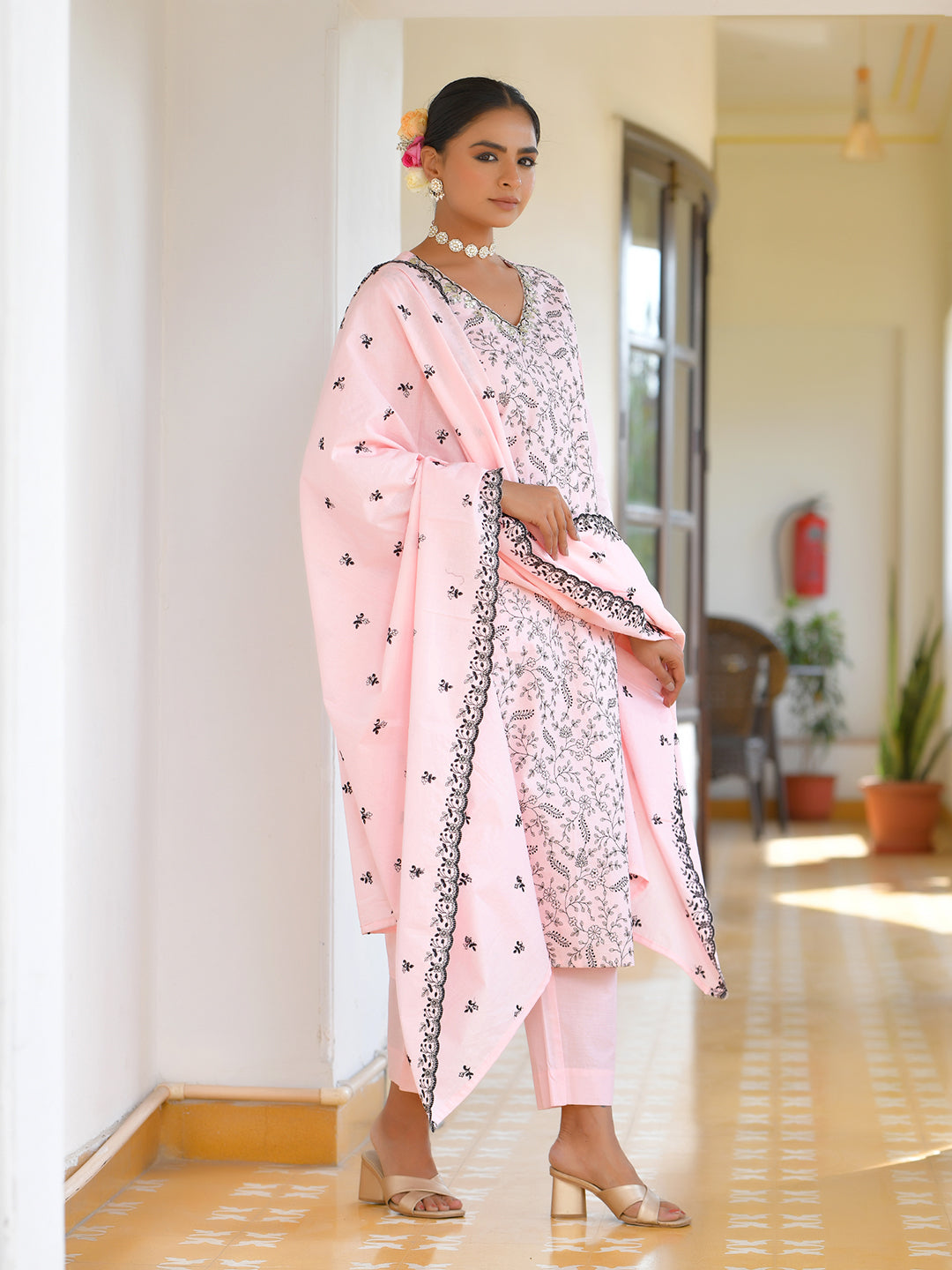 Women Cotton Solid Embroidered Suit Set