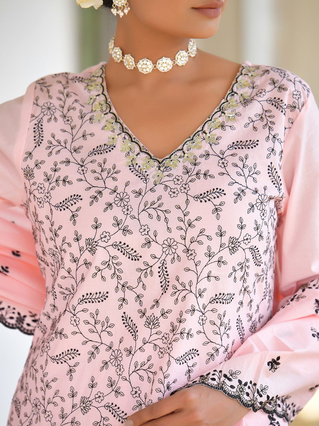 Women Cotton Solid Embroidered Suit Set