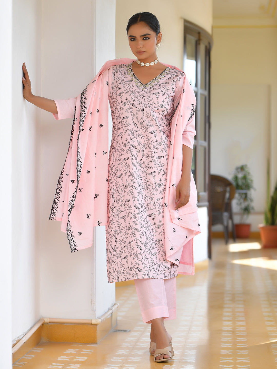 Women Cotton Solid Embroidered Suit Set