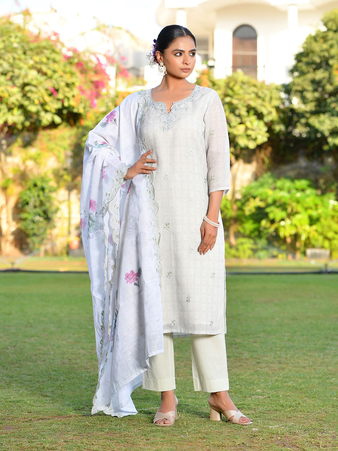 Women Grey Linen Suit  Set with cutwork dupatta