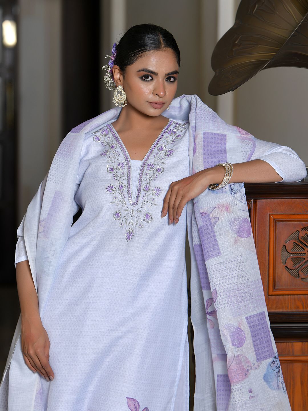 Women Linen suit set with Printed Dupatta