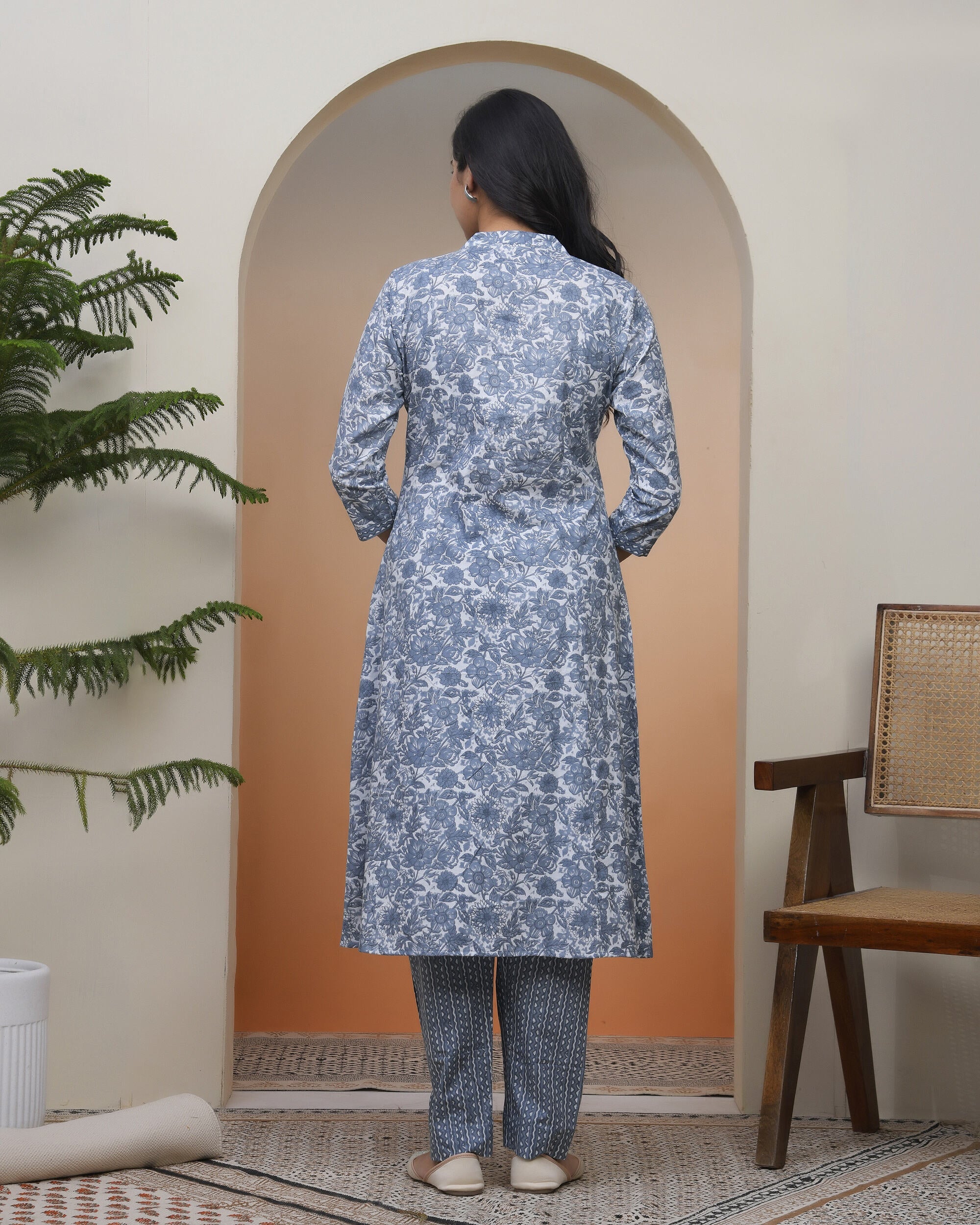 Women Grey panel kurta with cotton pant & dupatta