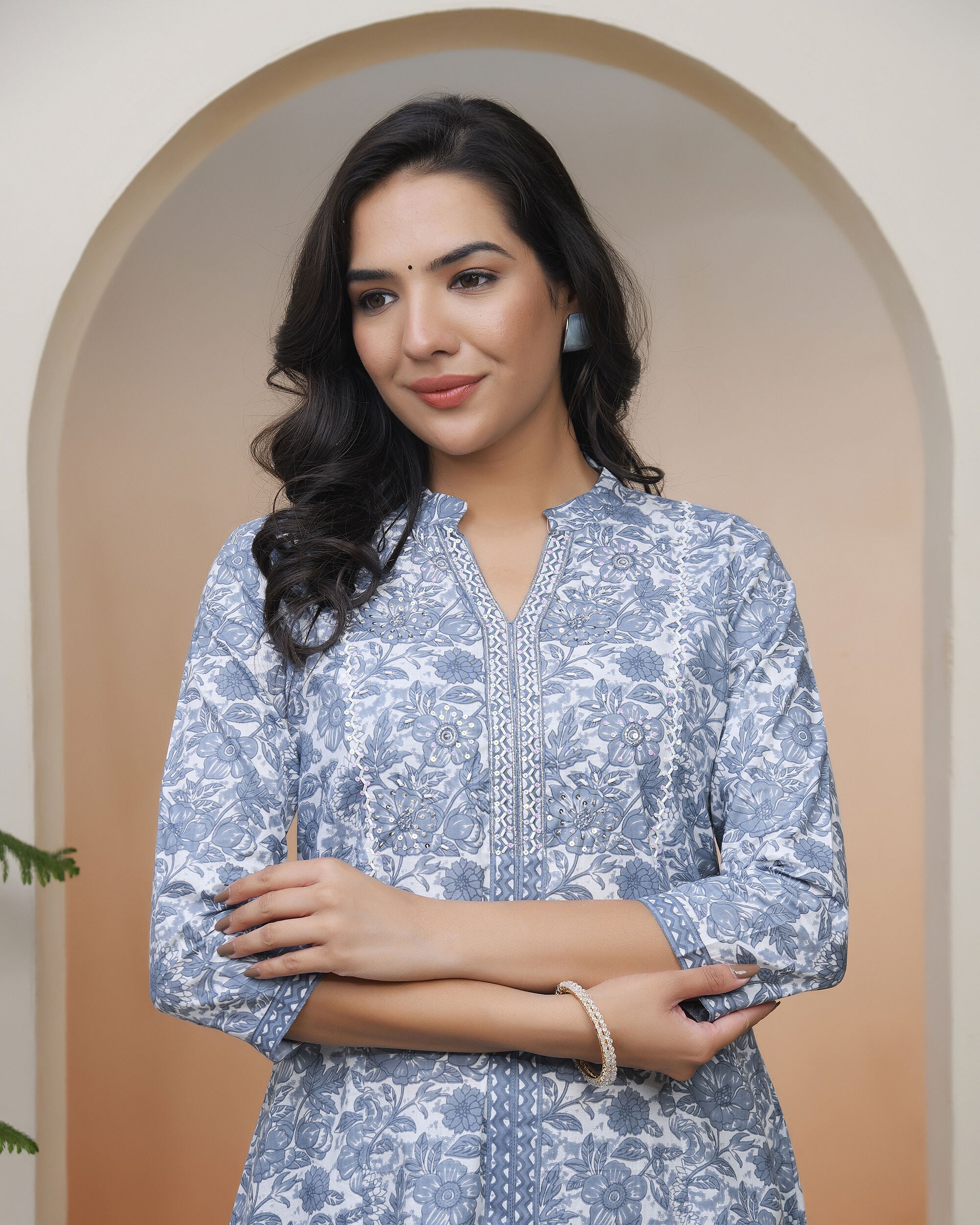 Women Grey panel kurta with cotton pant & dupatta