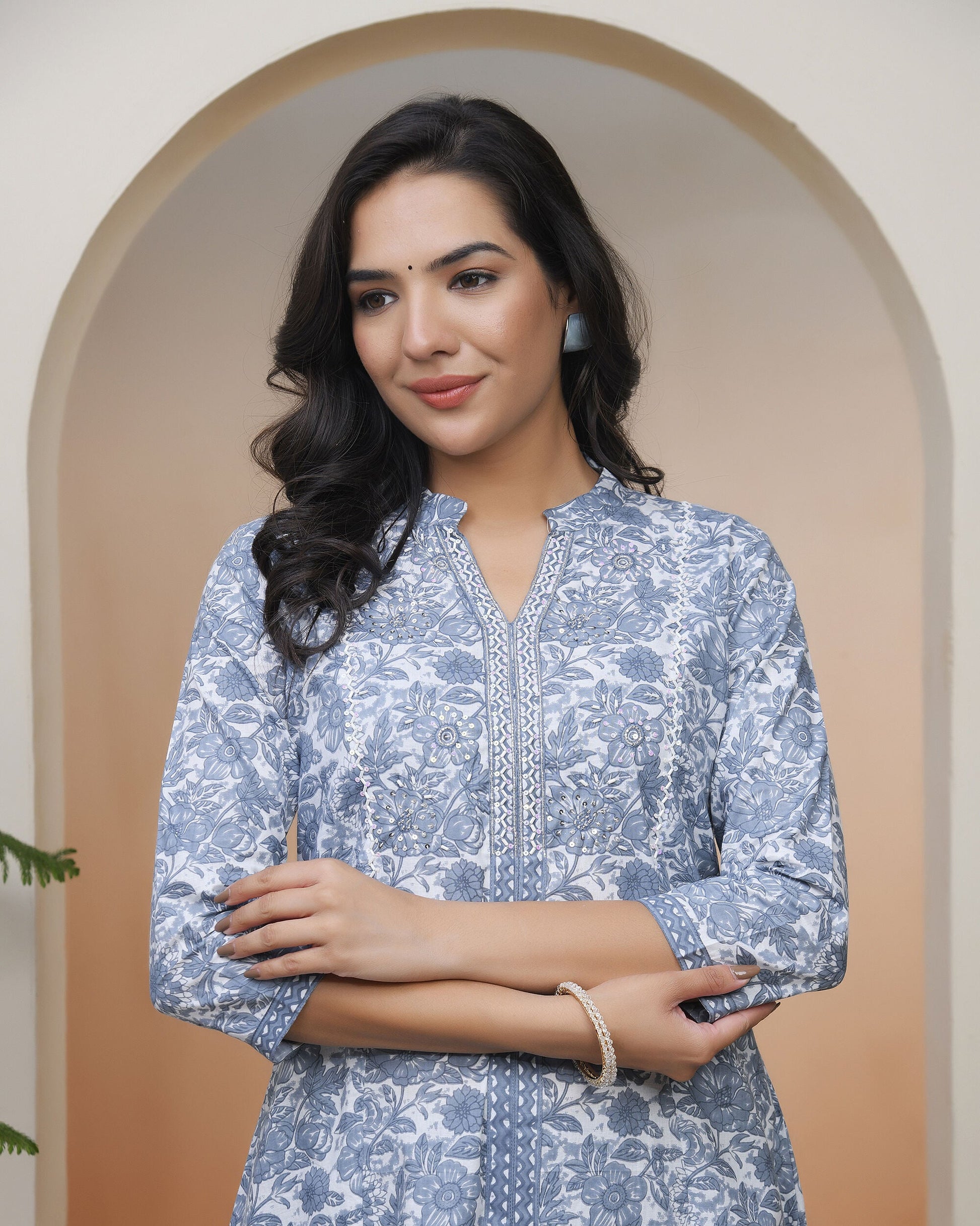 Women Grey panel kurta with cotton pant & dupatta