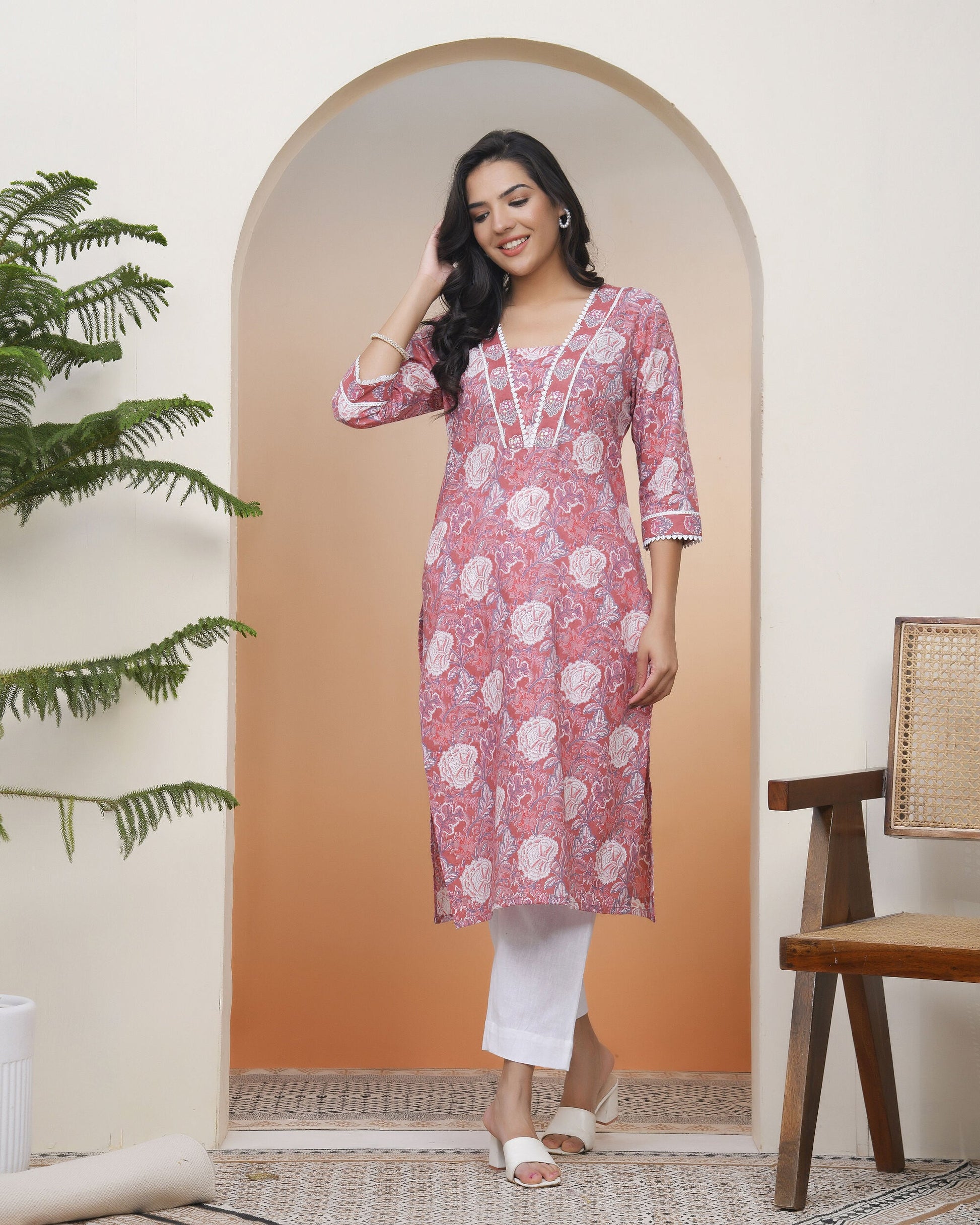 Women Nude Pink Cotton printed Straight Kurti