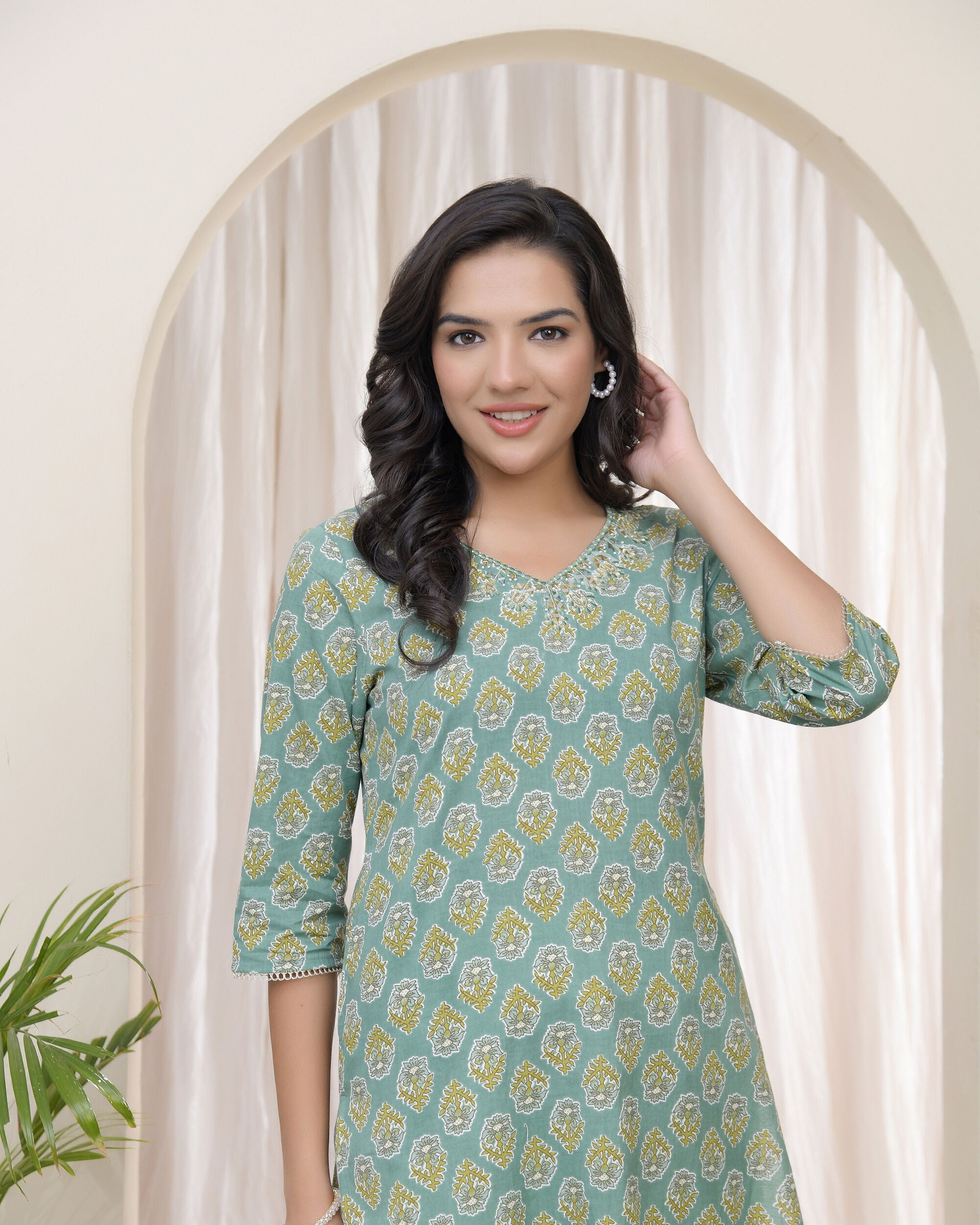 Women Aqua Cotton printed Straight Kurti