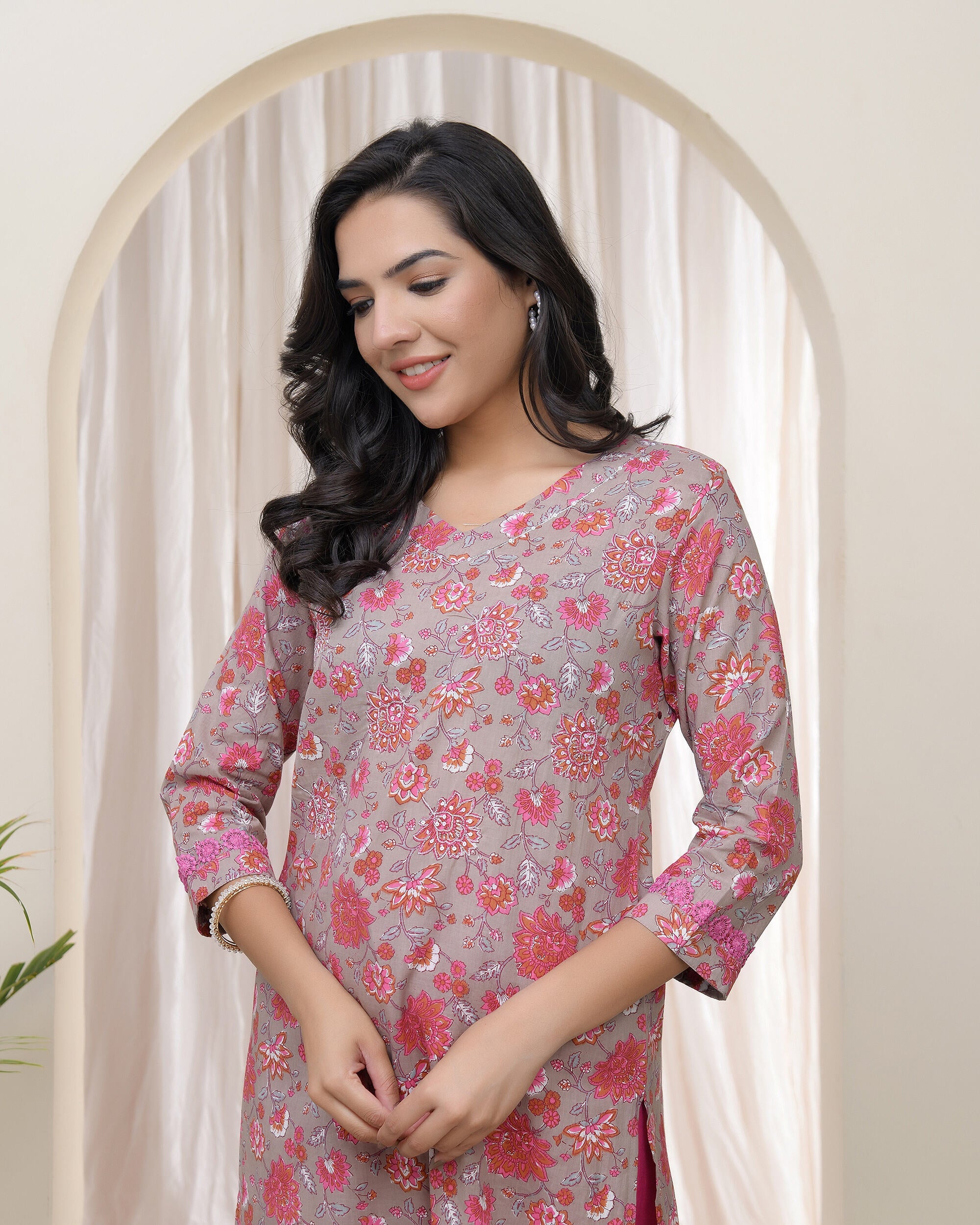 Women Charcoal Cotton printed Straight Kurti