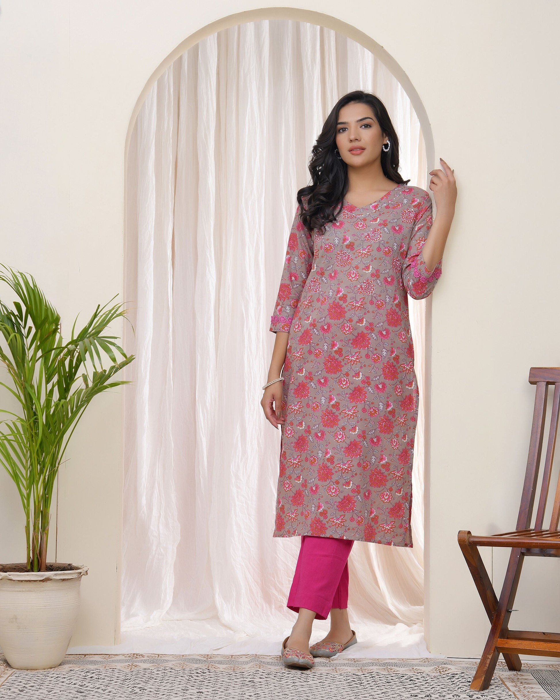 Women Charcoal Cotton printed Straight Kurti