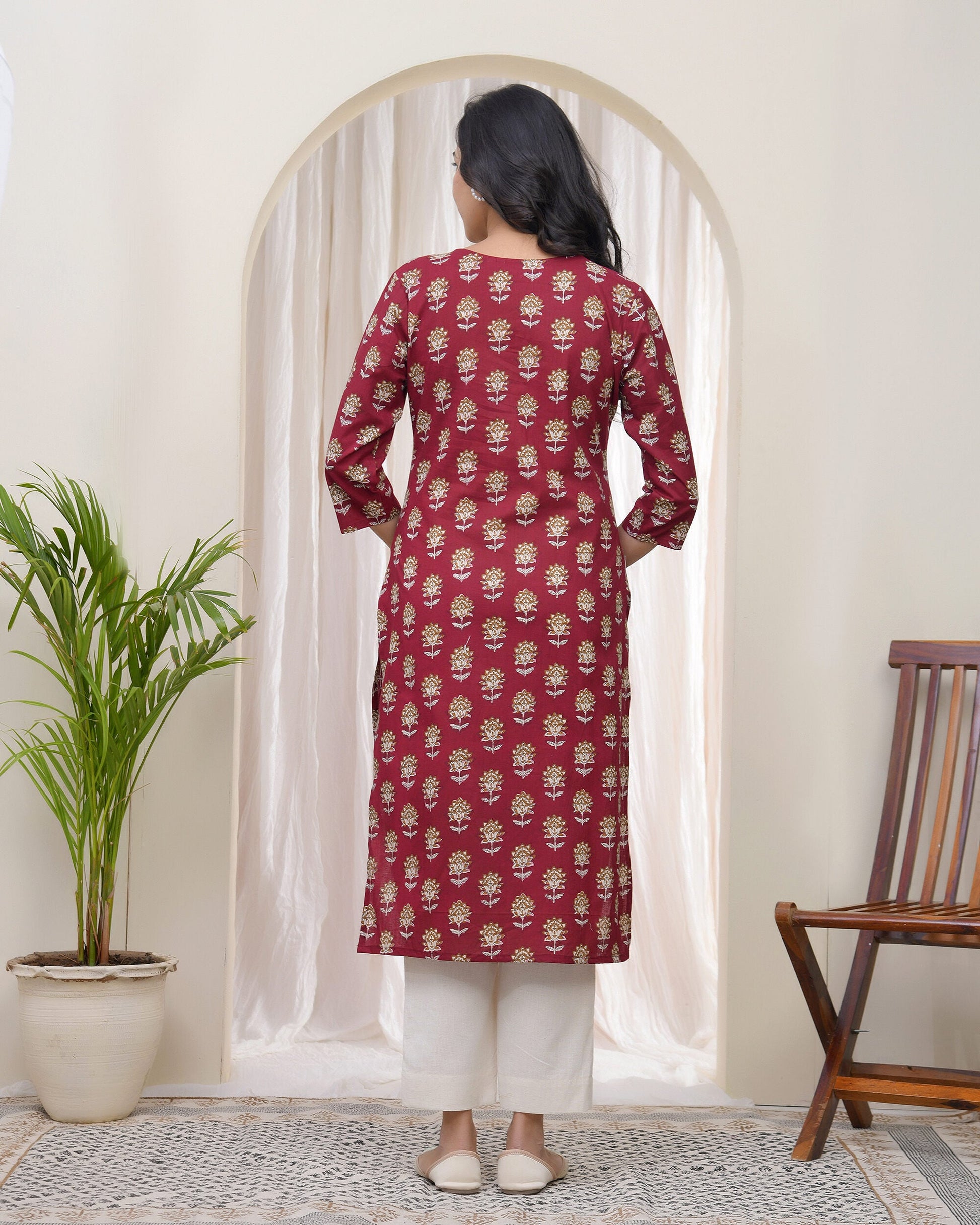 Women Maroon Cotton printed Straight Kurti