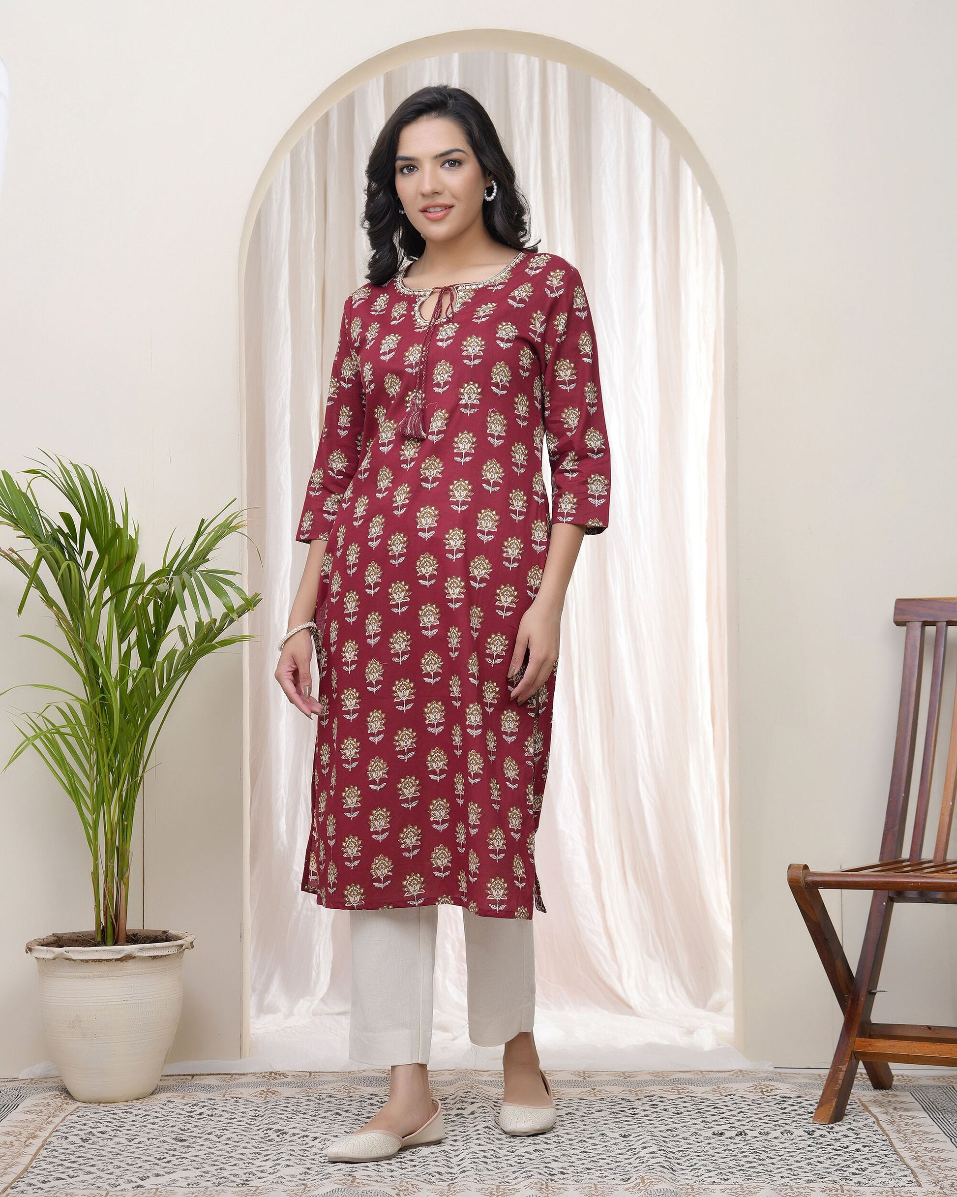 Women Maroon Cotton printed Straight Kurti