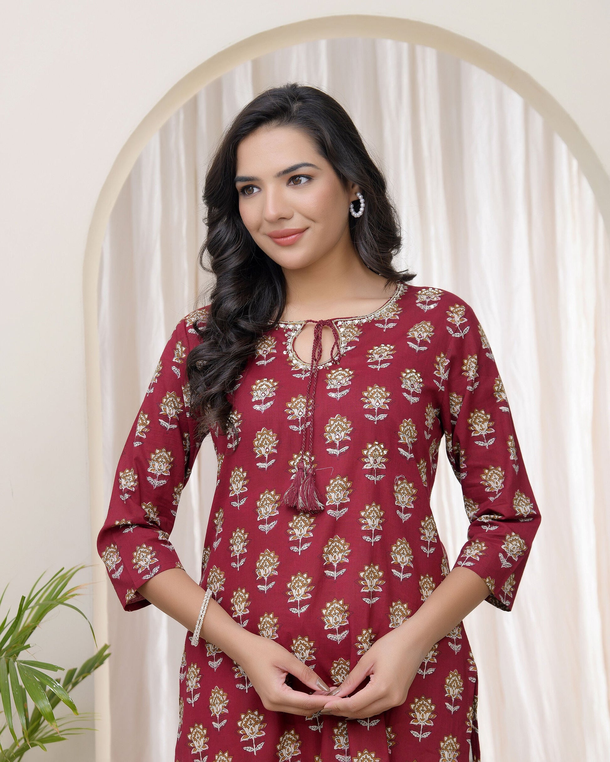 Women Maroon Cotton printed Straight Kurti