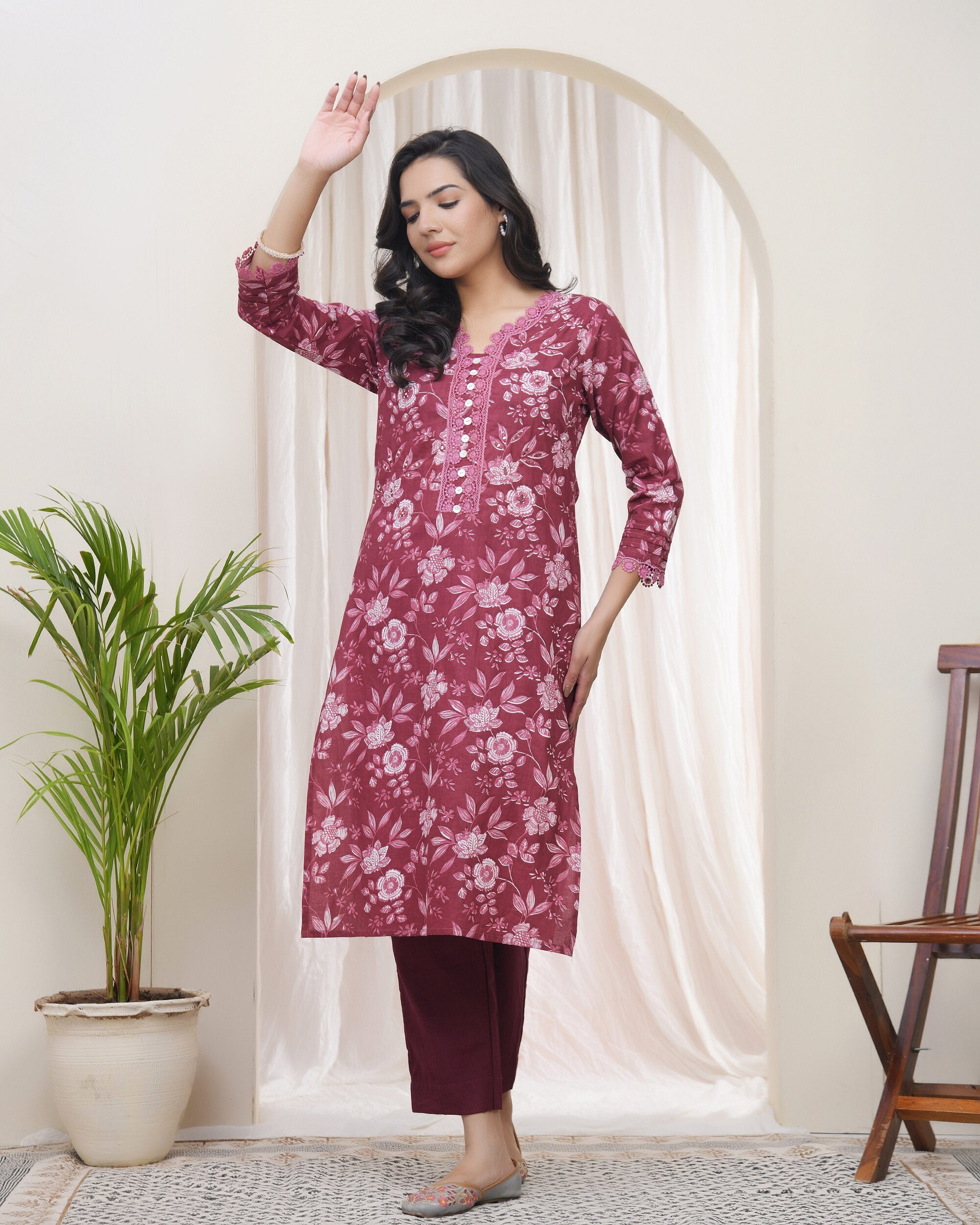 Women Magenta Cotton printed Straight Kurti