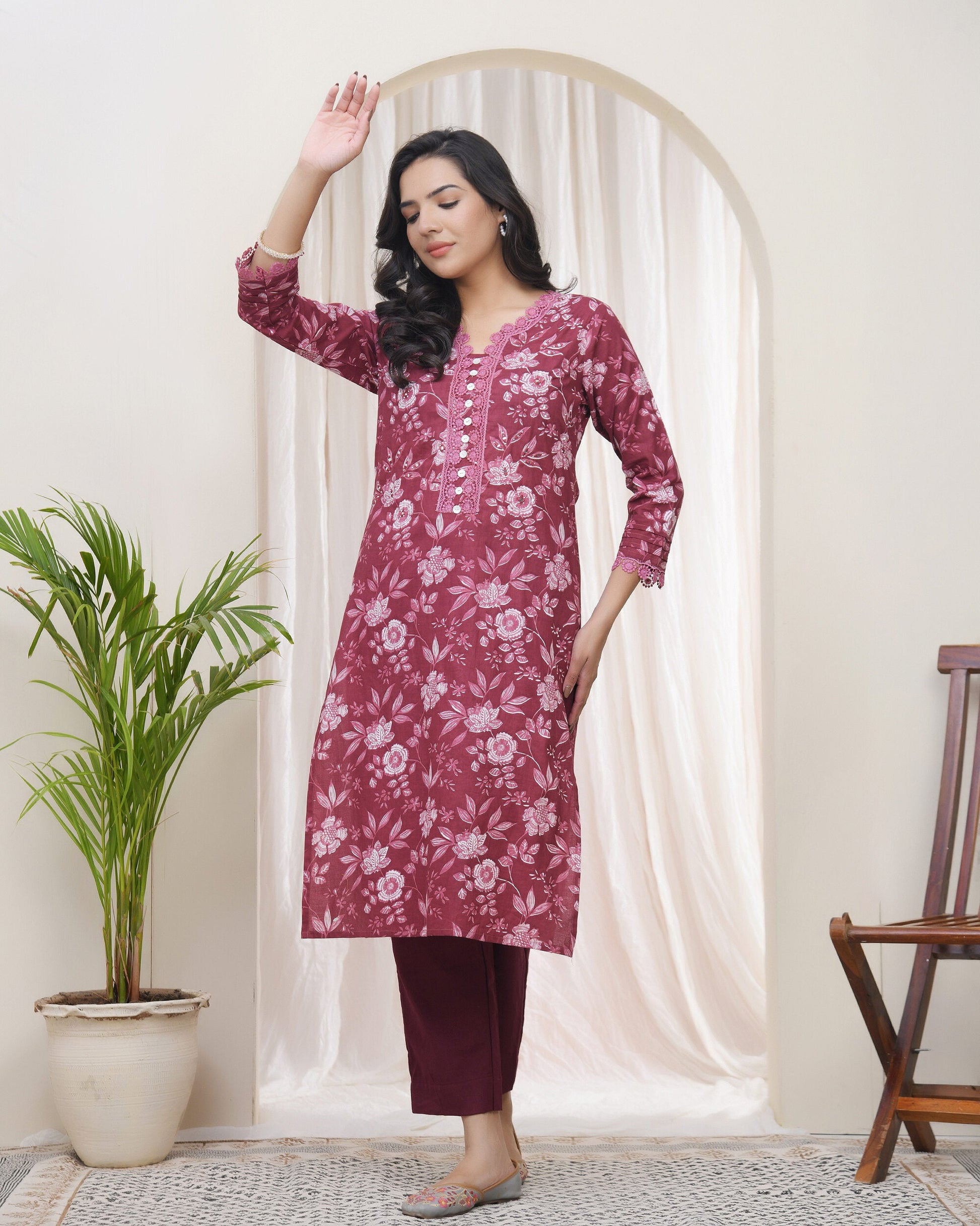 Women Magenta Cotton printed Straight Kurti