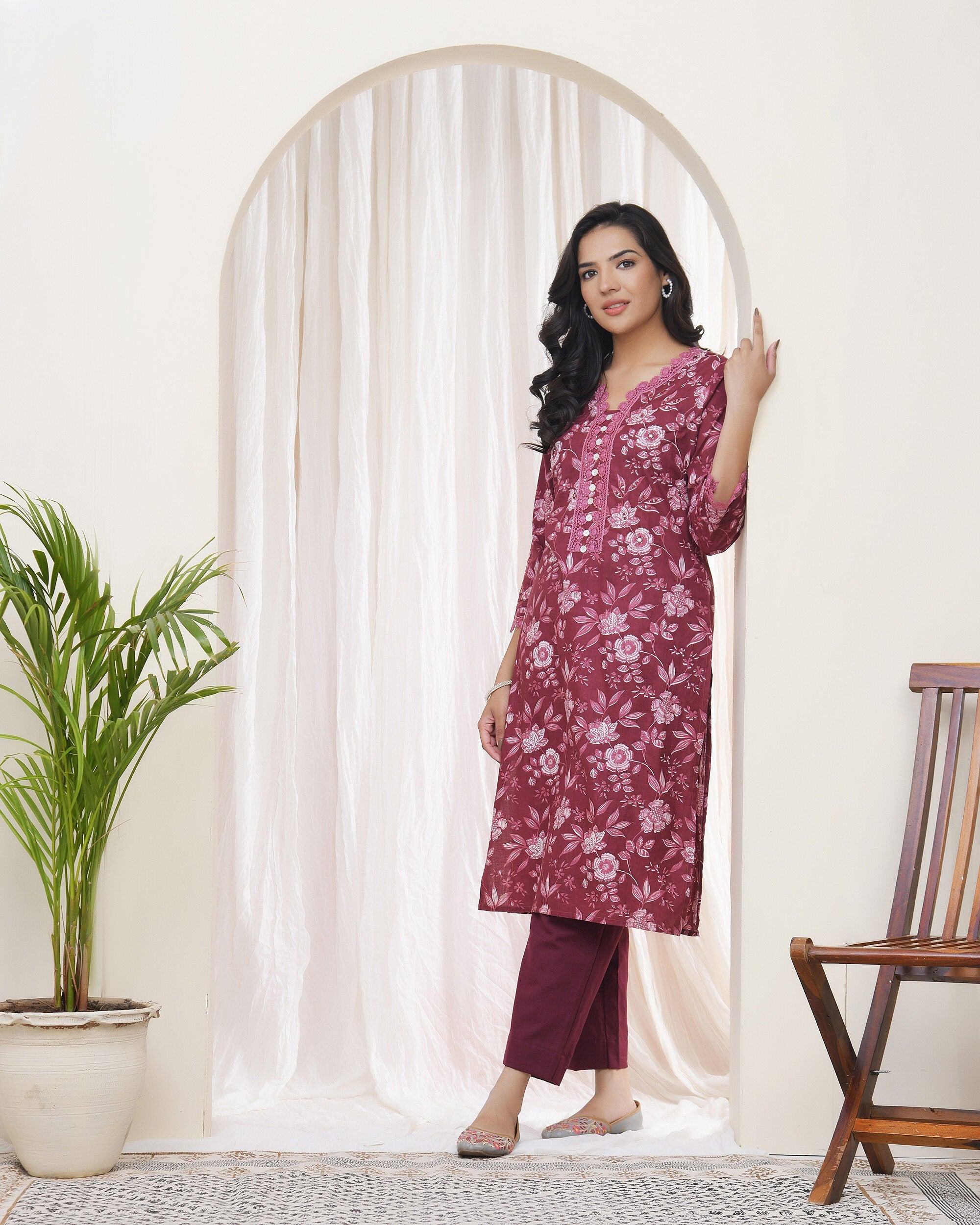 Women Magenta Cotton printed Straight Kurti