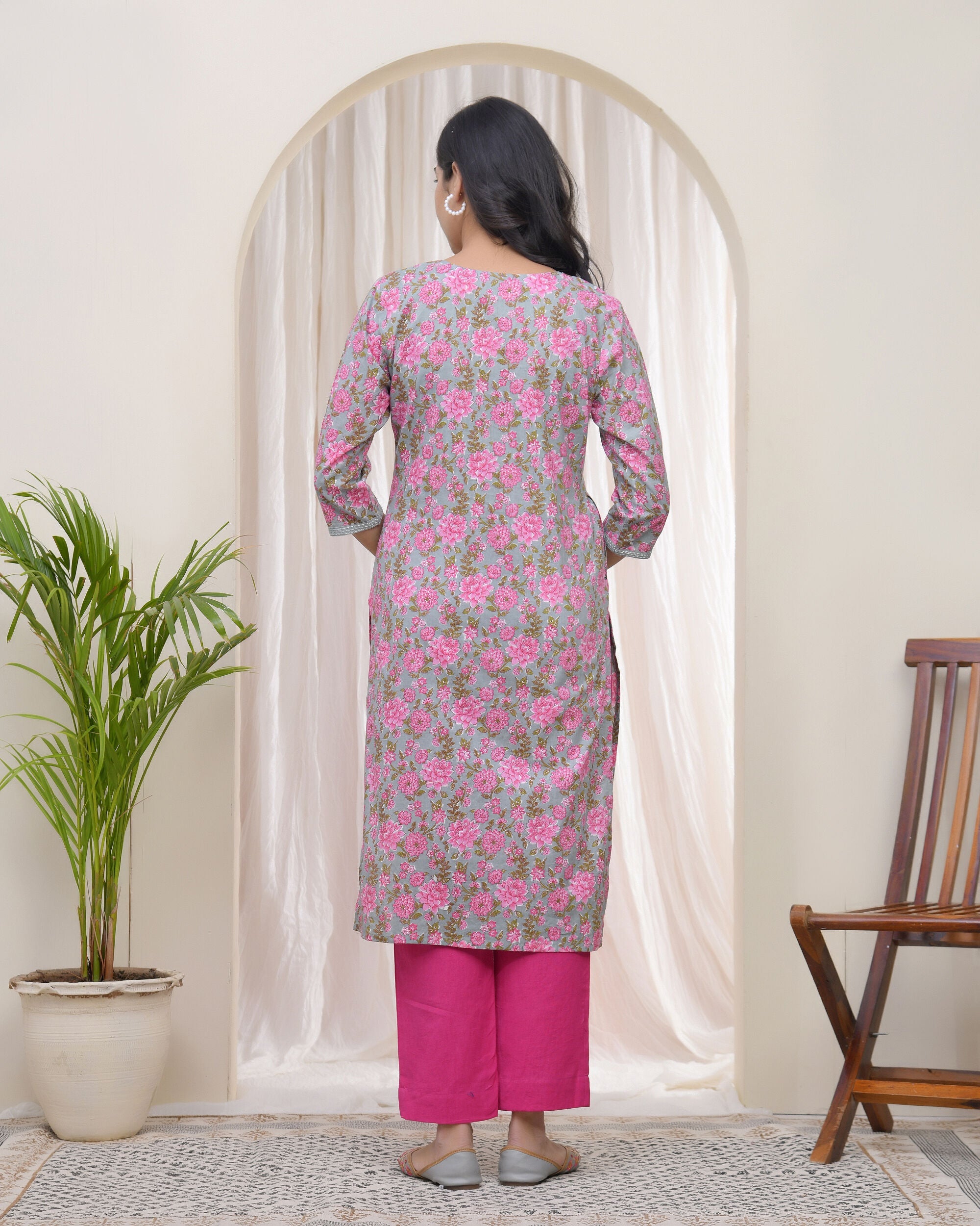 Women Grey Cotton printed Straight Kurti