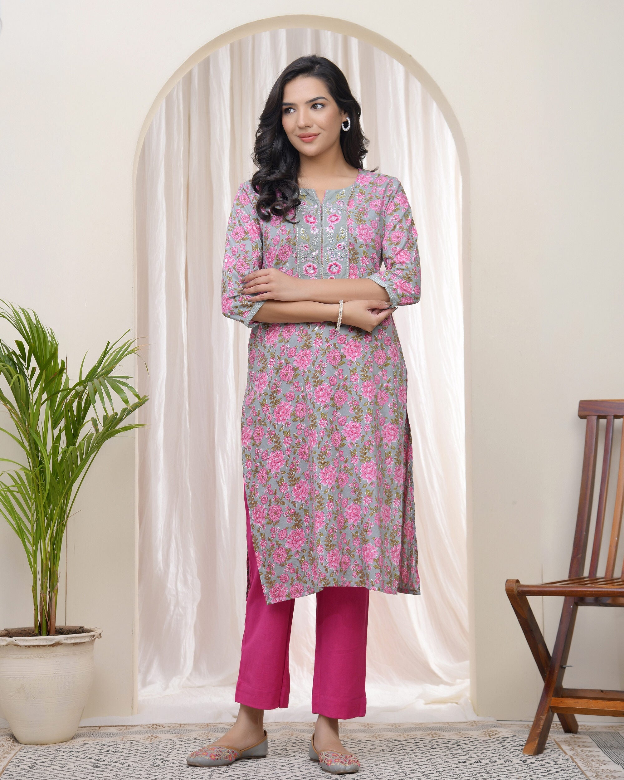 Women Grey Cotton printed Straight Kurti