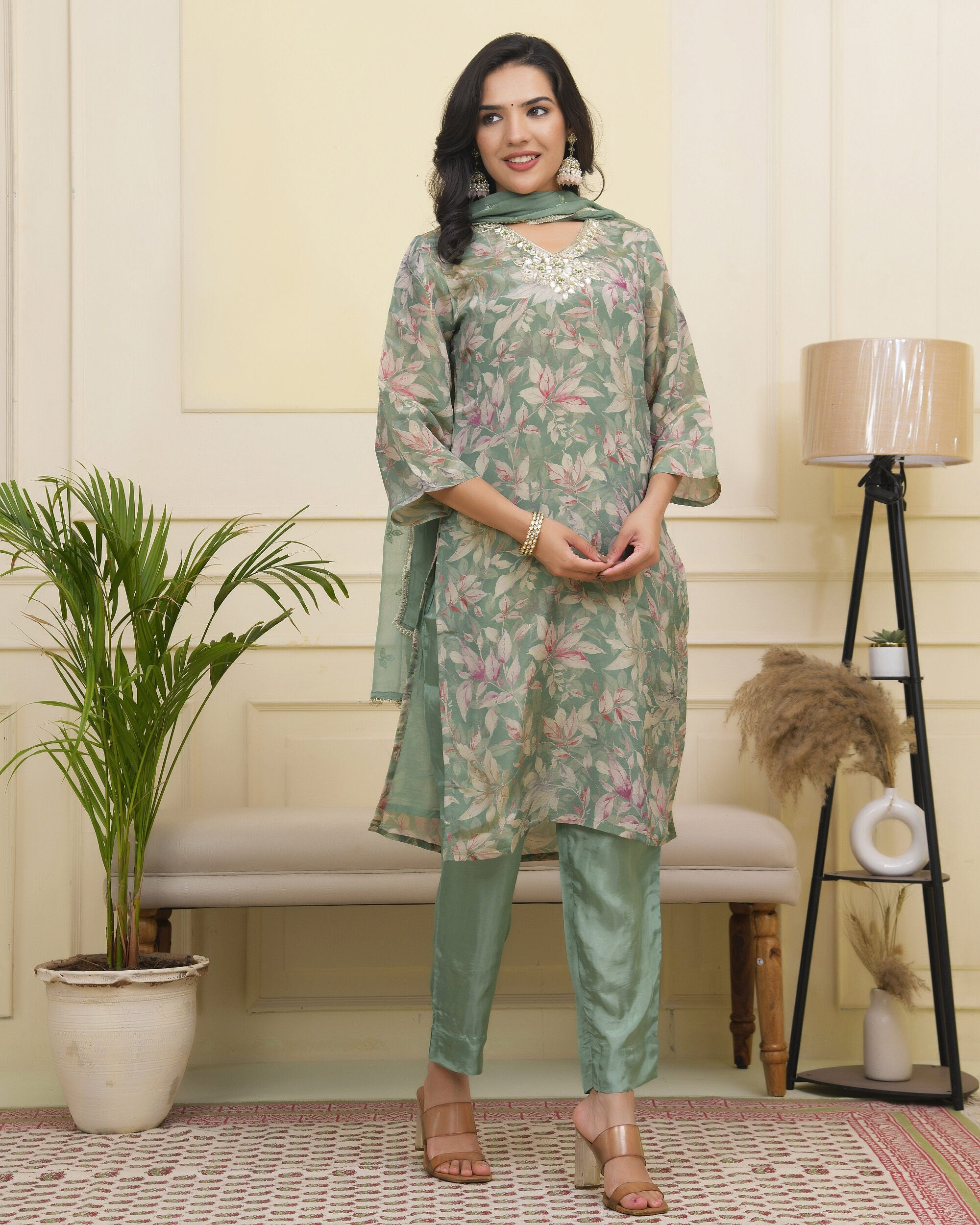 Women tissue shimmer kurta with silk pant & dupatta