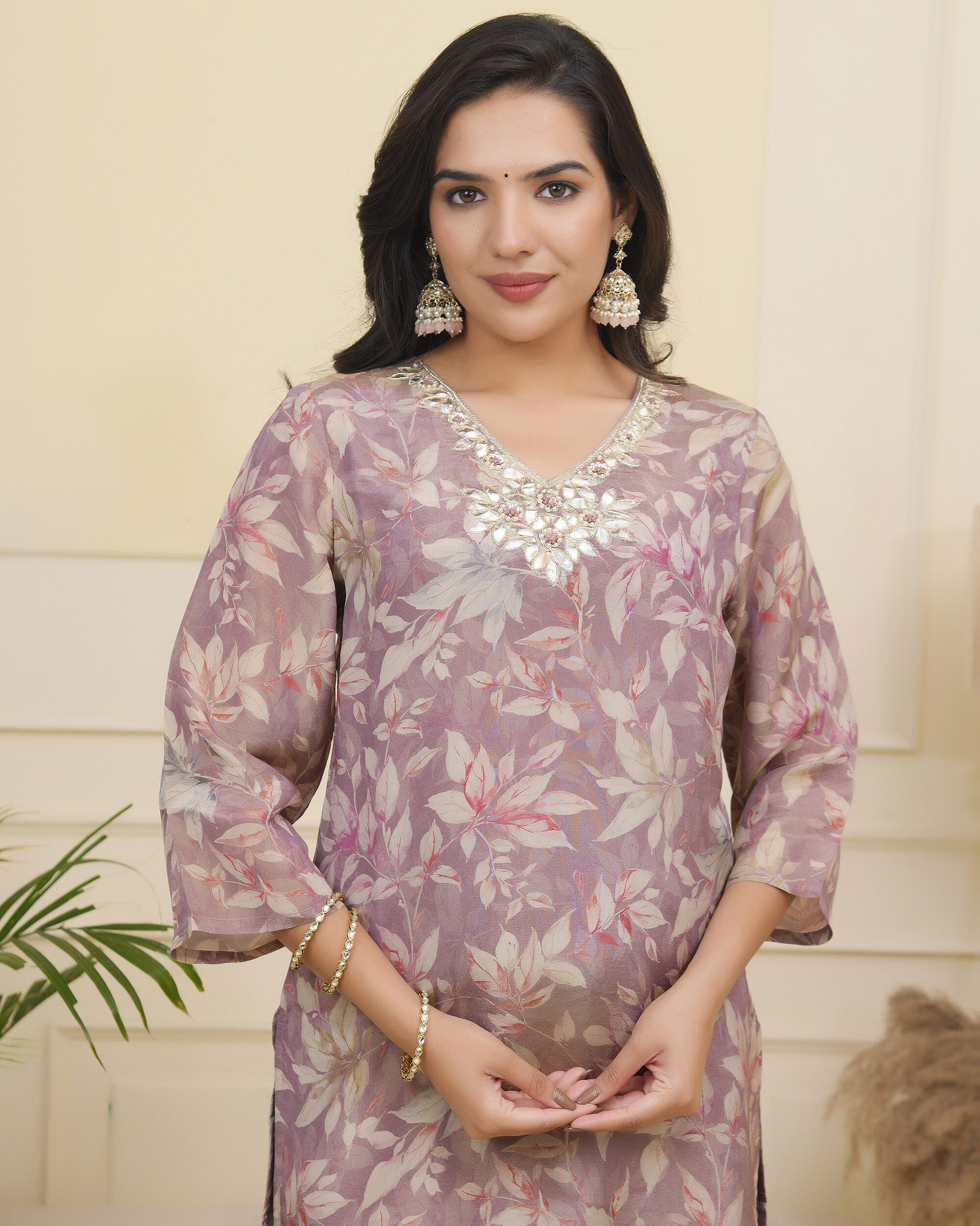 Women tissue shimmer kurta with silk pant & dupatta