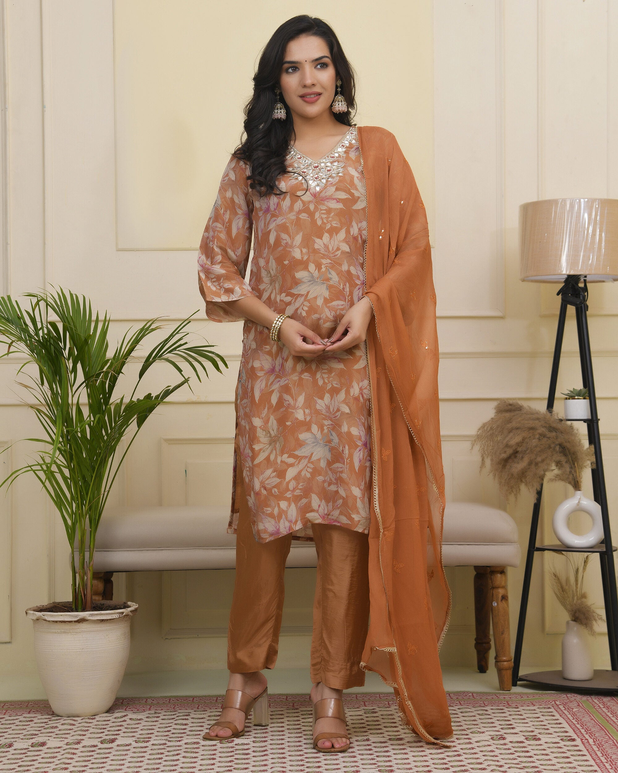 Women tissue shimmer kurta with silk pant & dupatta