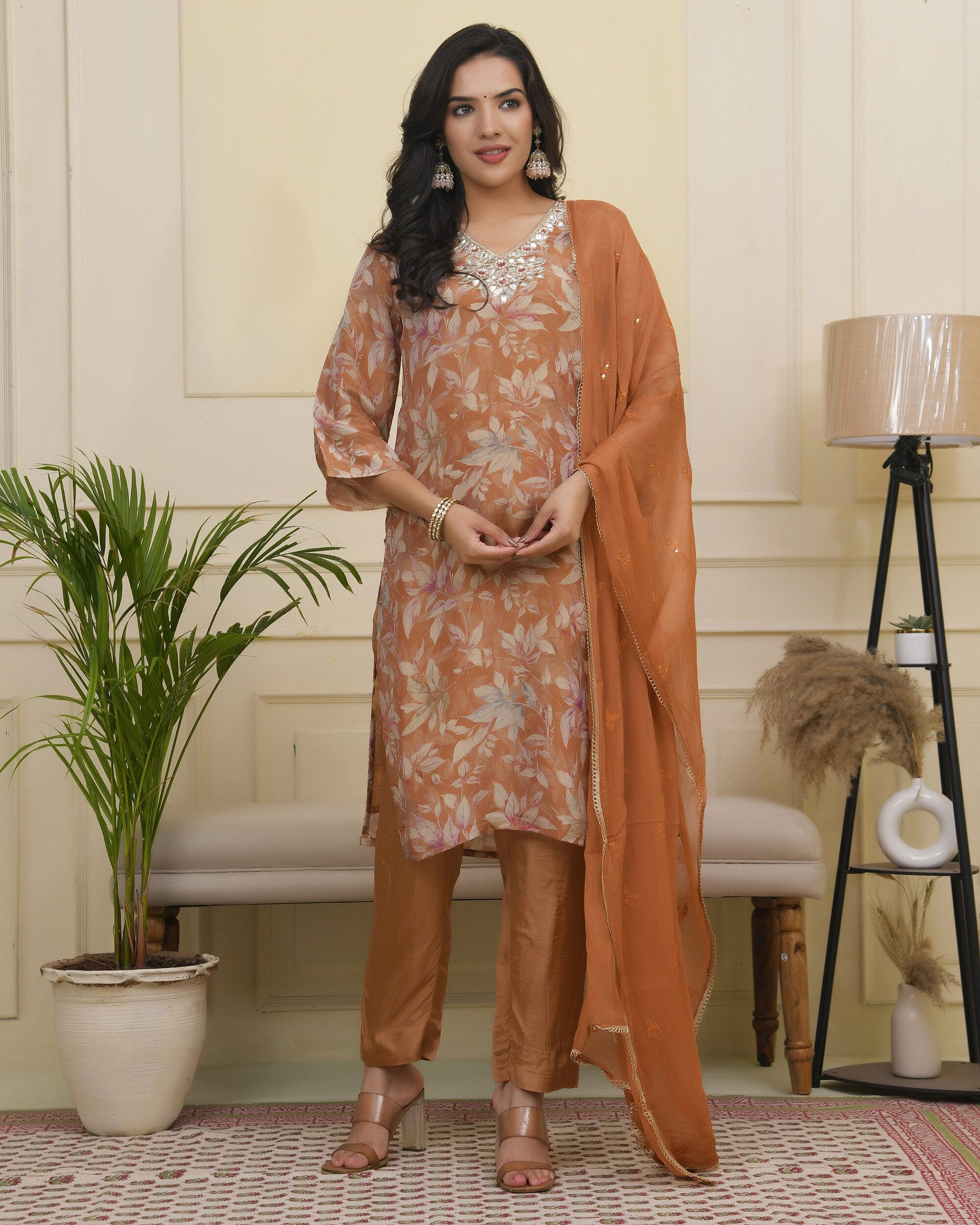 Women tissue shimmer kurta with silk pant & dupatta