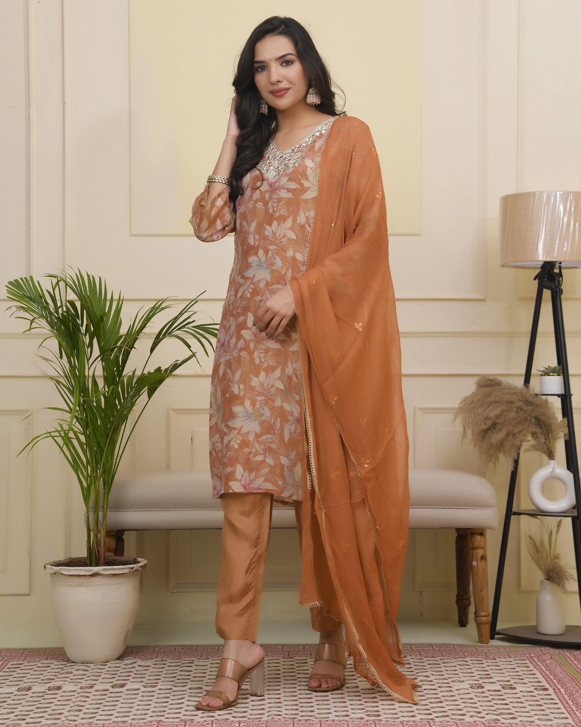 Women tissue shimmer kurta with silk pant & dupatta