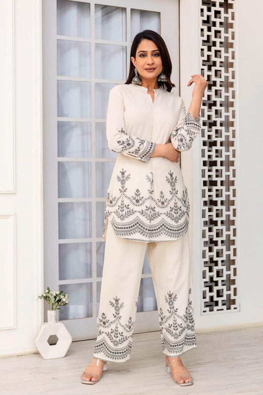 Whispering Dots Coord Set - Black
