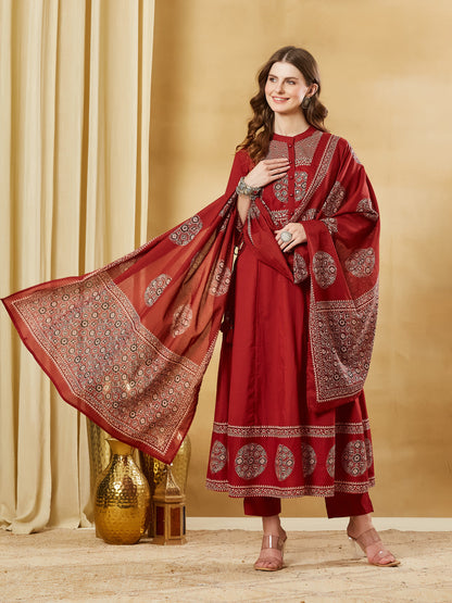 Red Floral Print Cotton Anarkali Kurta Sets With Dupatta