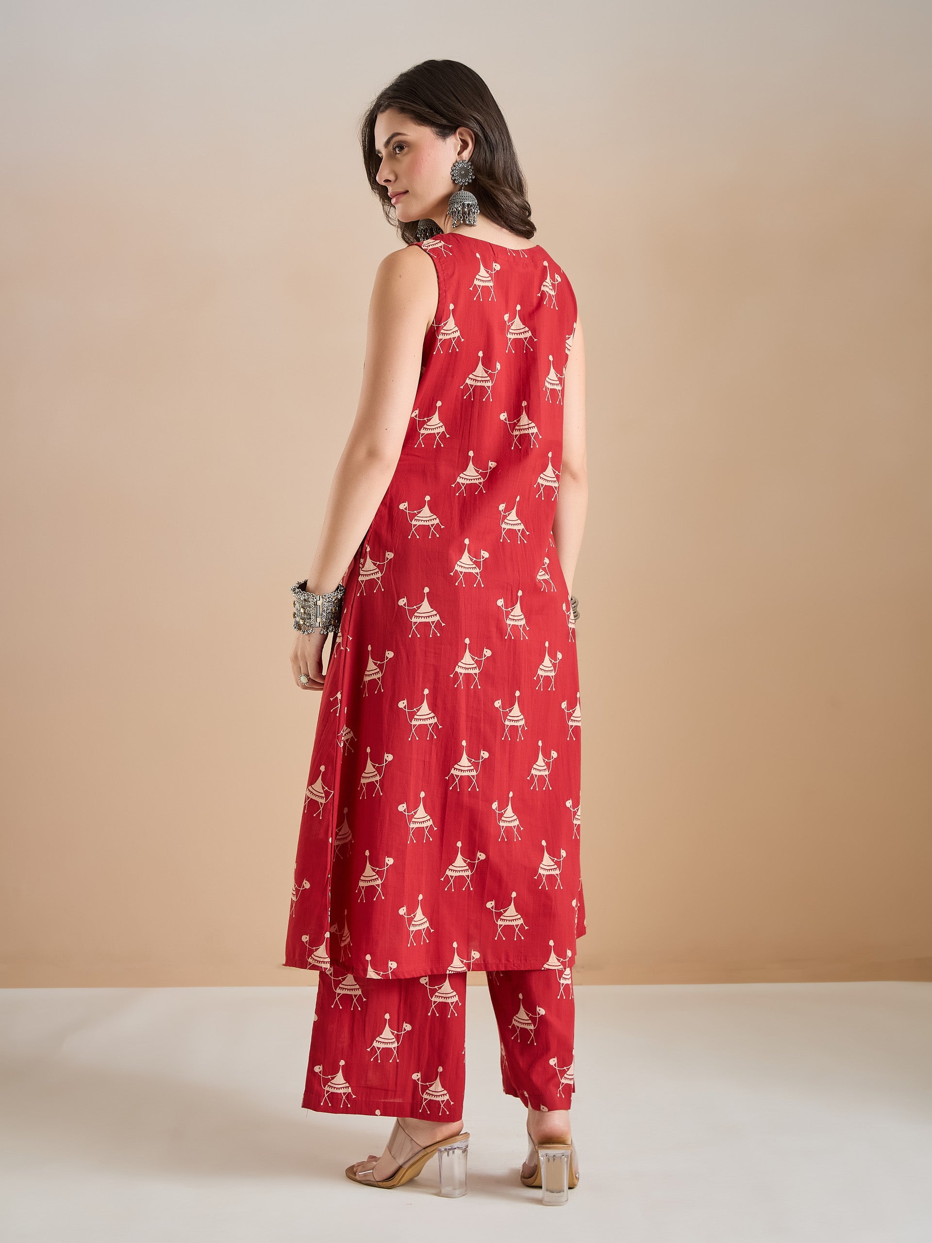 Women Quirky Print Pure Cotton Red A-Line Kurti with Pants
